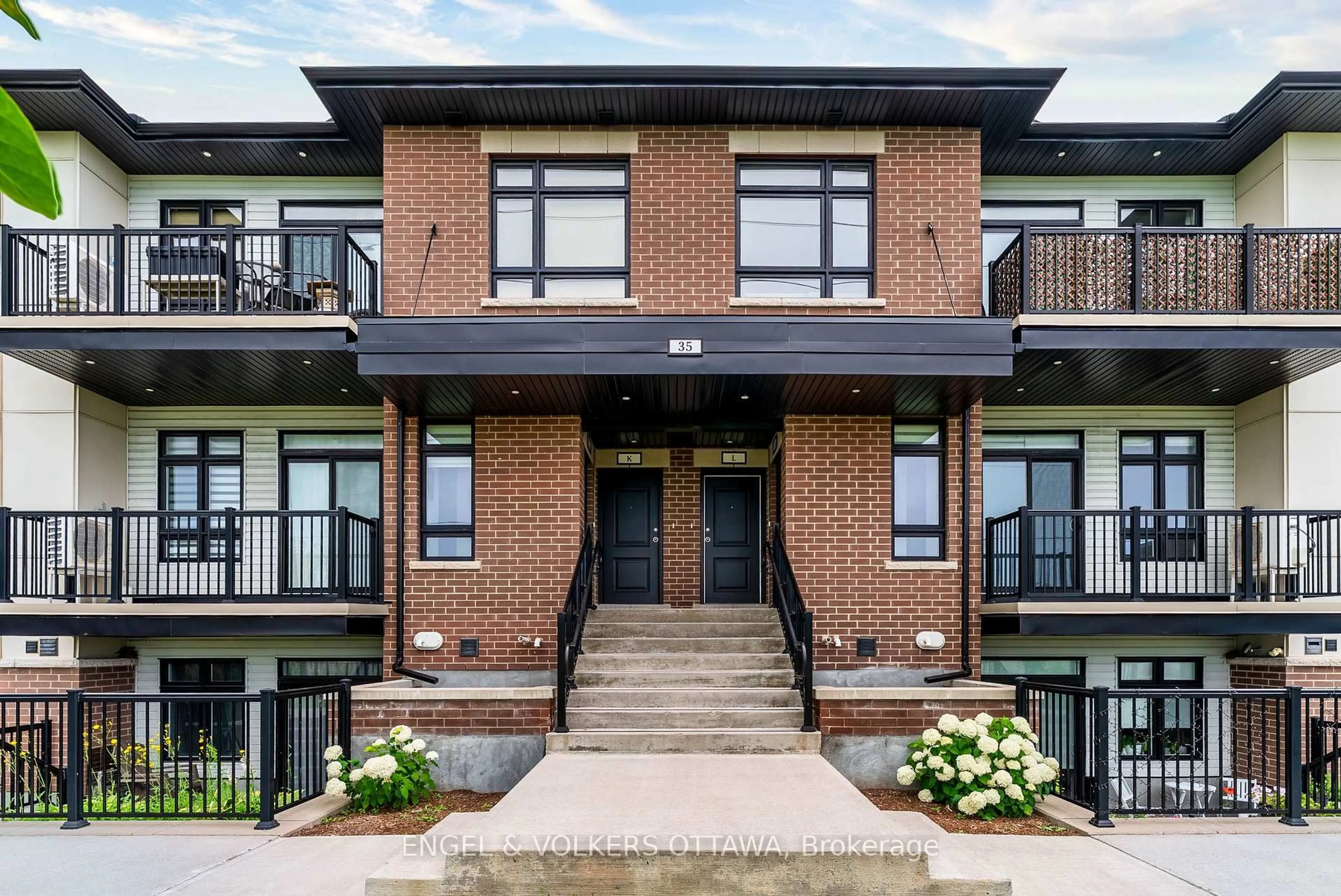 Home with brick exterior material, unknown for 35 Overberg Way #G, Ottawa Ontario K2S 0W1