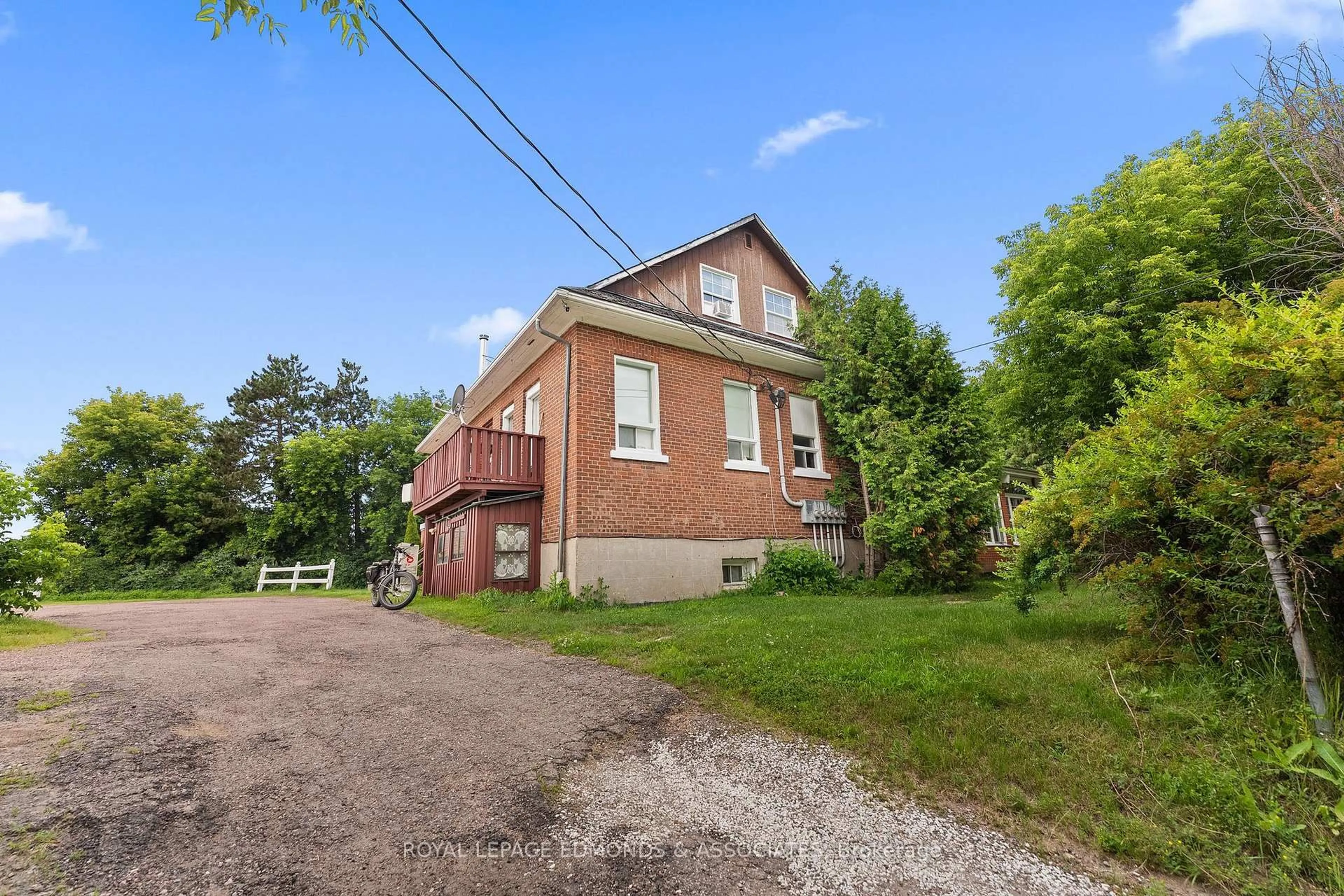 Unknown for 3399 B Line Rd, Petawawa Ontario K8A 6W7