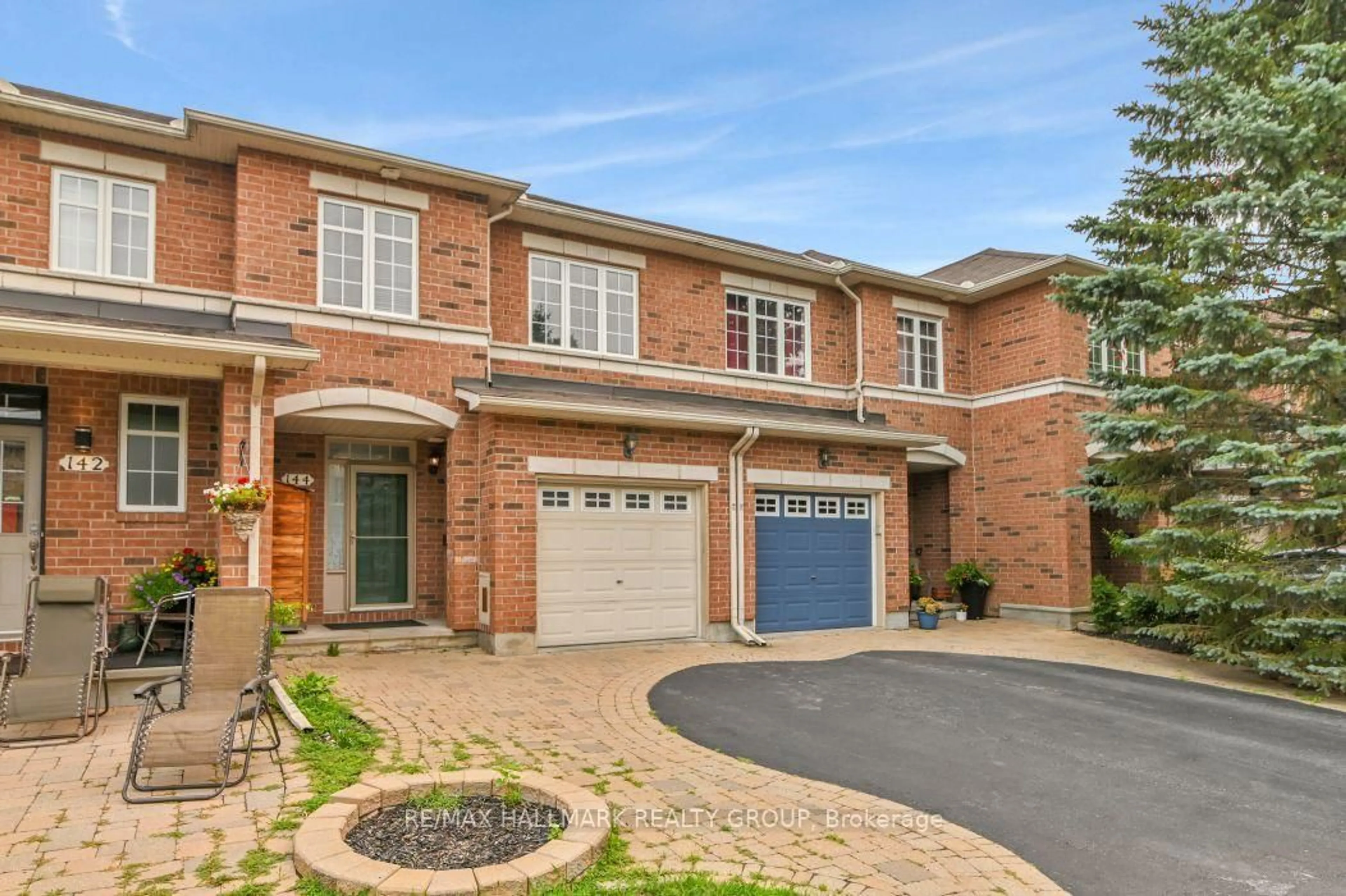 Home with brick exterior material, street for 144 Trail Side Circ, Ottawa Ontario K4A 5B3