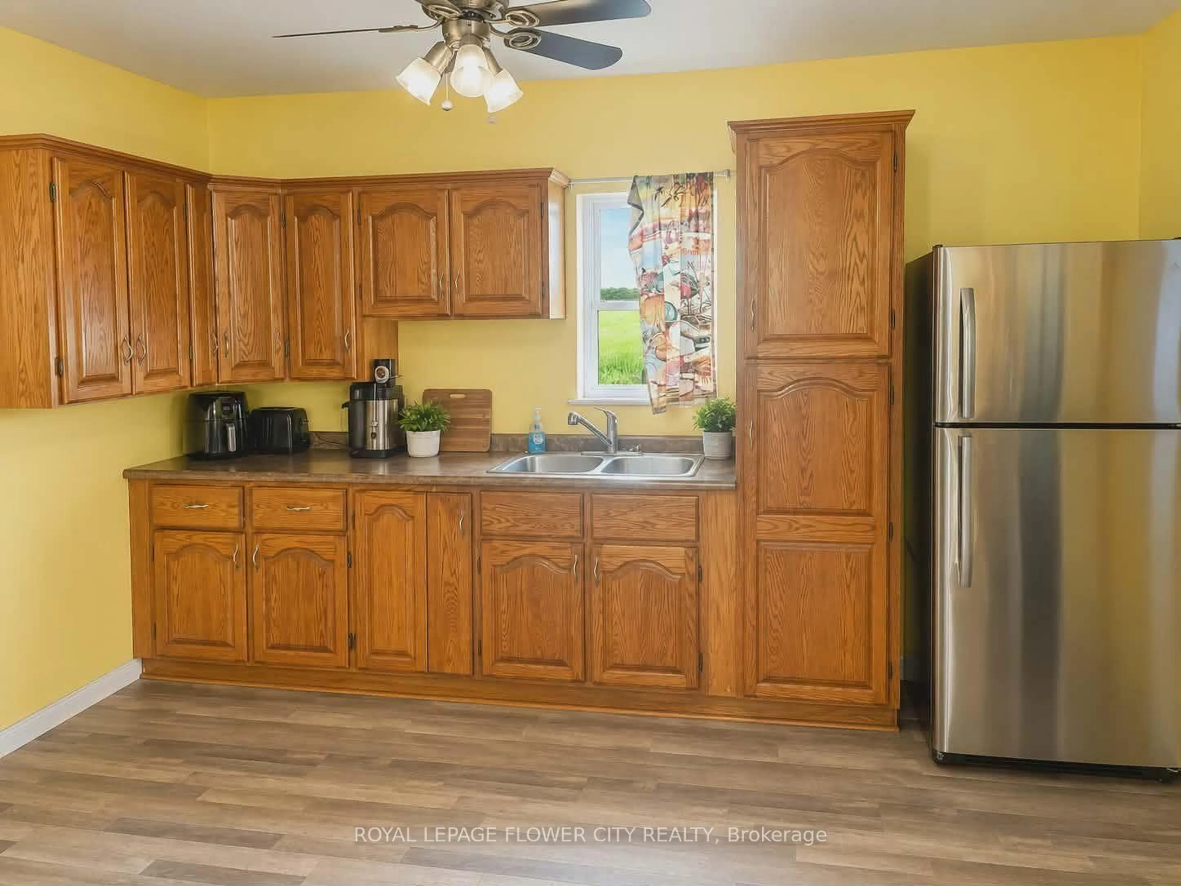 Standard kitchen, unknown for 14 St Thomas St, Markstay-Warren Ontario P0H 2N0