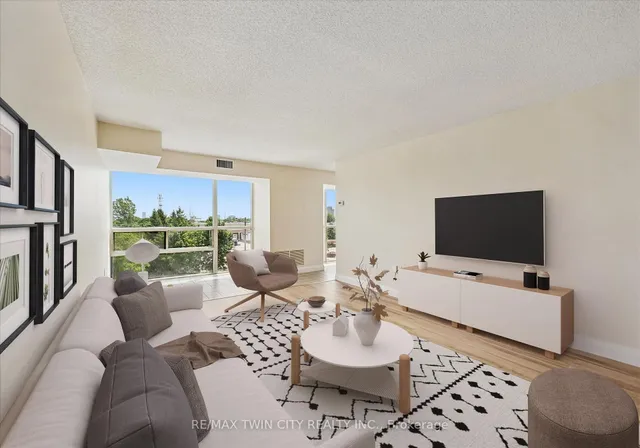 55 Blue Springs Dr #514, Waterloo 5