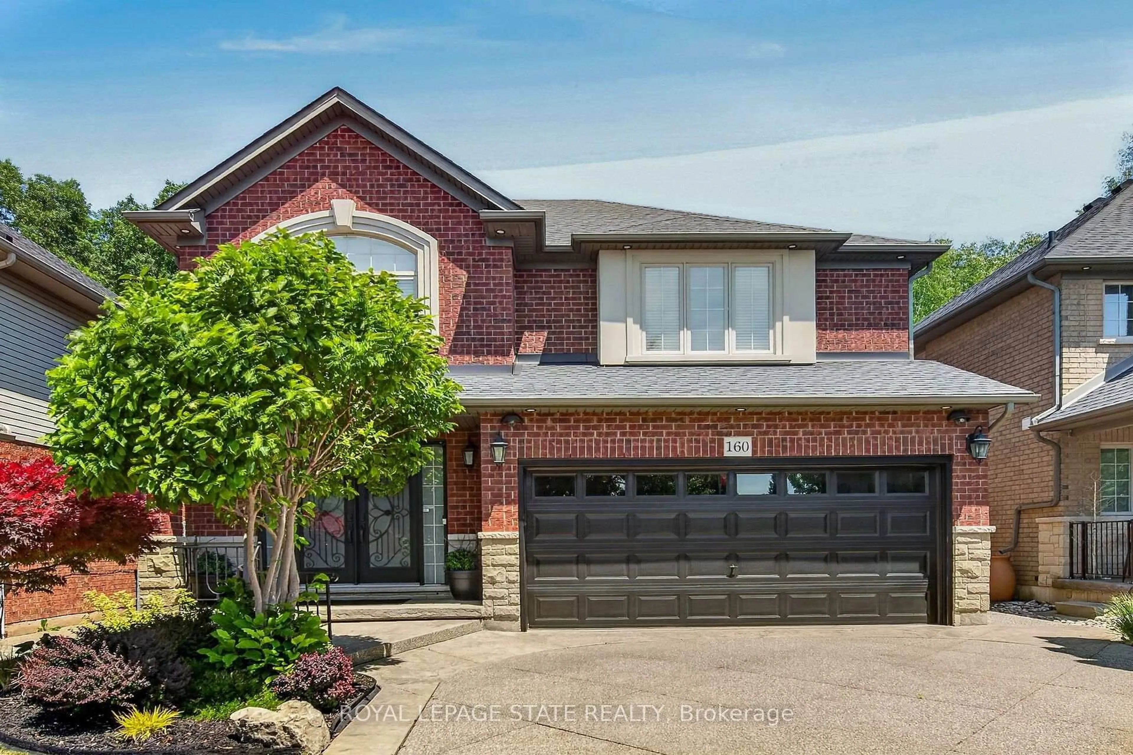 Home with brick exterior material, street for 160 Wills Cres, Hamilton Ontario L0R 1C0