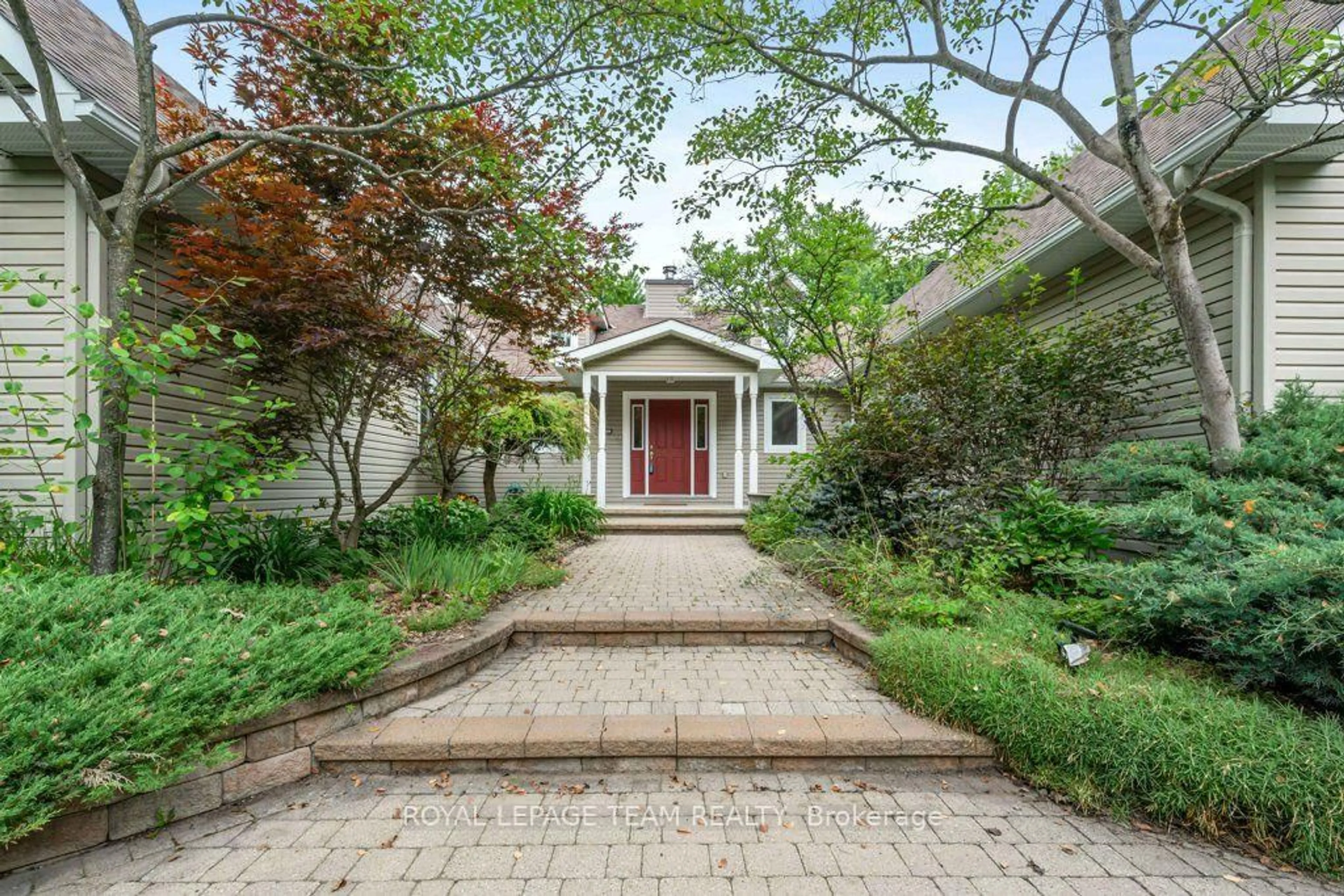 Unknown for 6485 Waddion Dr, Ottawa Ontario K4P 1E7