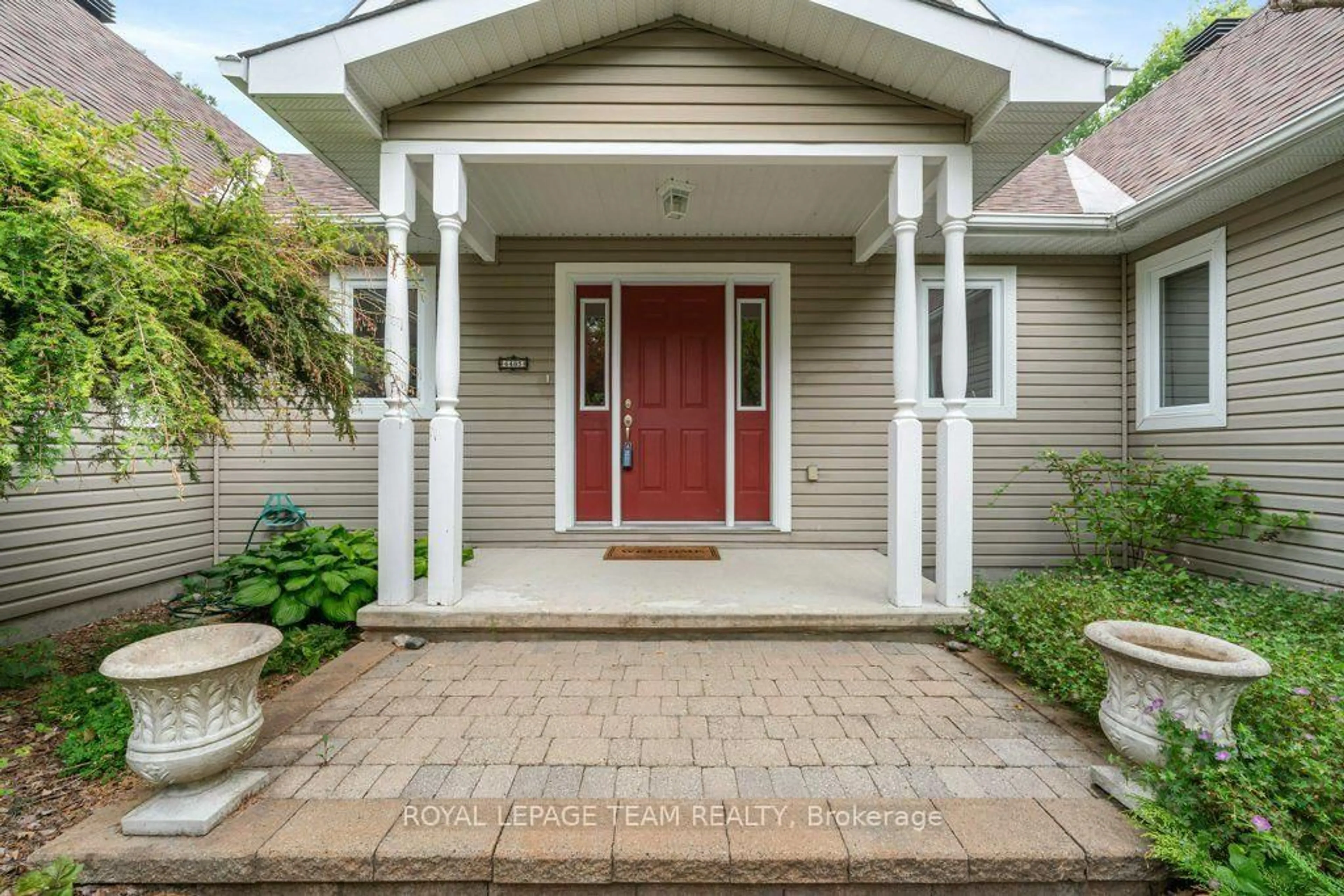Unknown for 6485 Waddion Dr, Ottawa Ontario K4P 1E7
