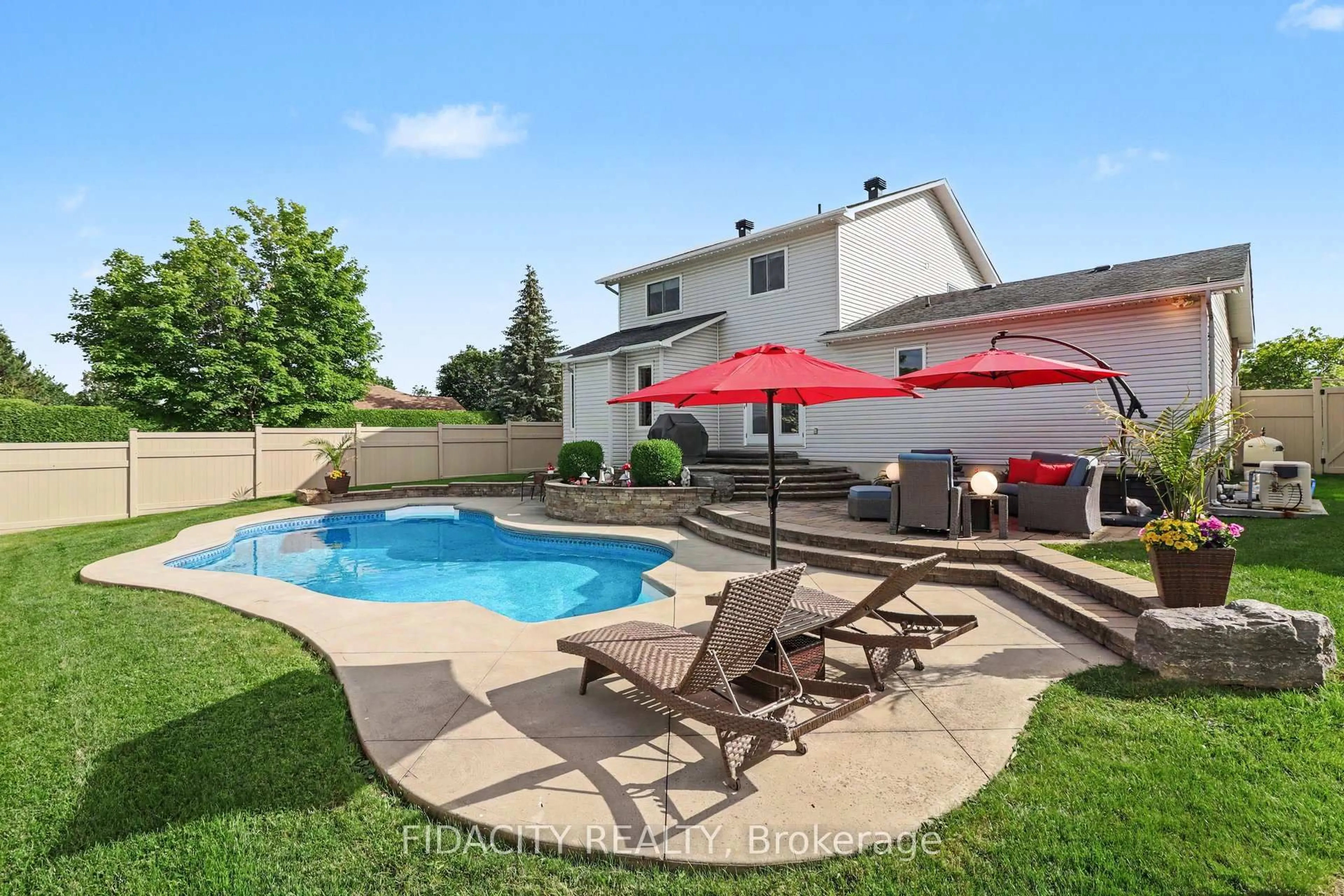 Patio, water/lake/river/ocean view for 21 West Ridge Dr, Stittsville Ontario K2S 1S4