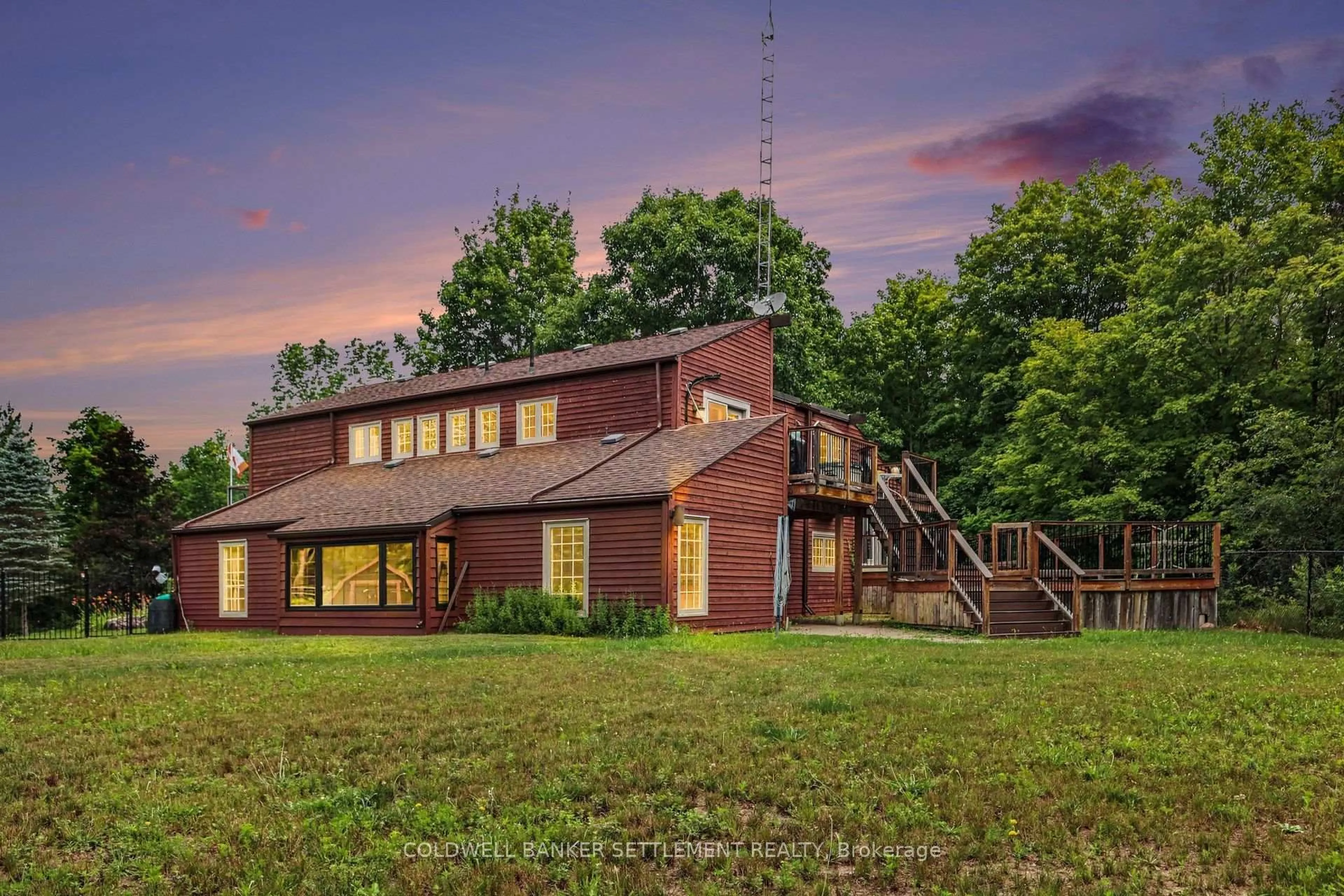 A pic from outside/outdoor area/front of a property/back of a property/a pic from drone, building for 4277 Scotch Line Rd, Perth Ontario K7H 3C5