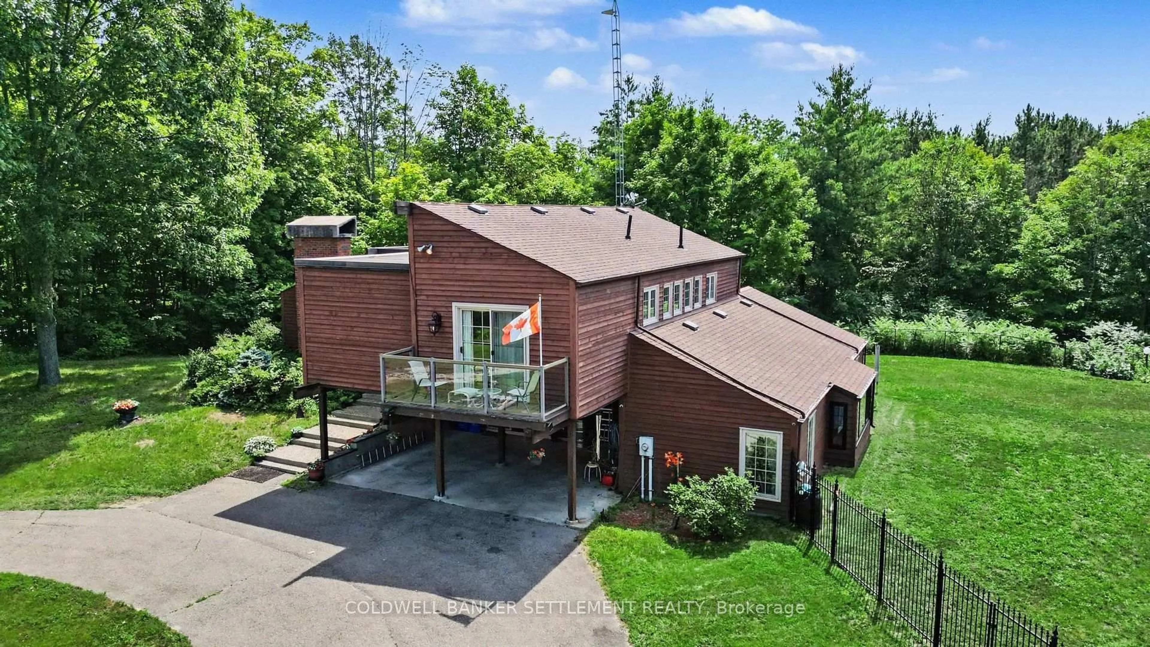 A pic from outside/outdoor area/front of a property/back of a property/a pic from drone, building for 4277 Scotch Line Rd, Perth Ontario K7H 3C5