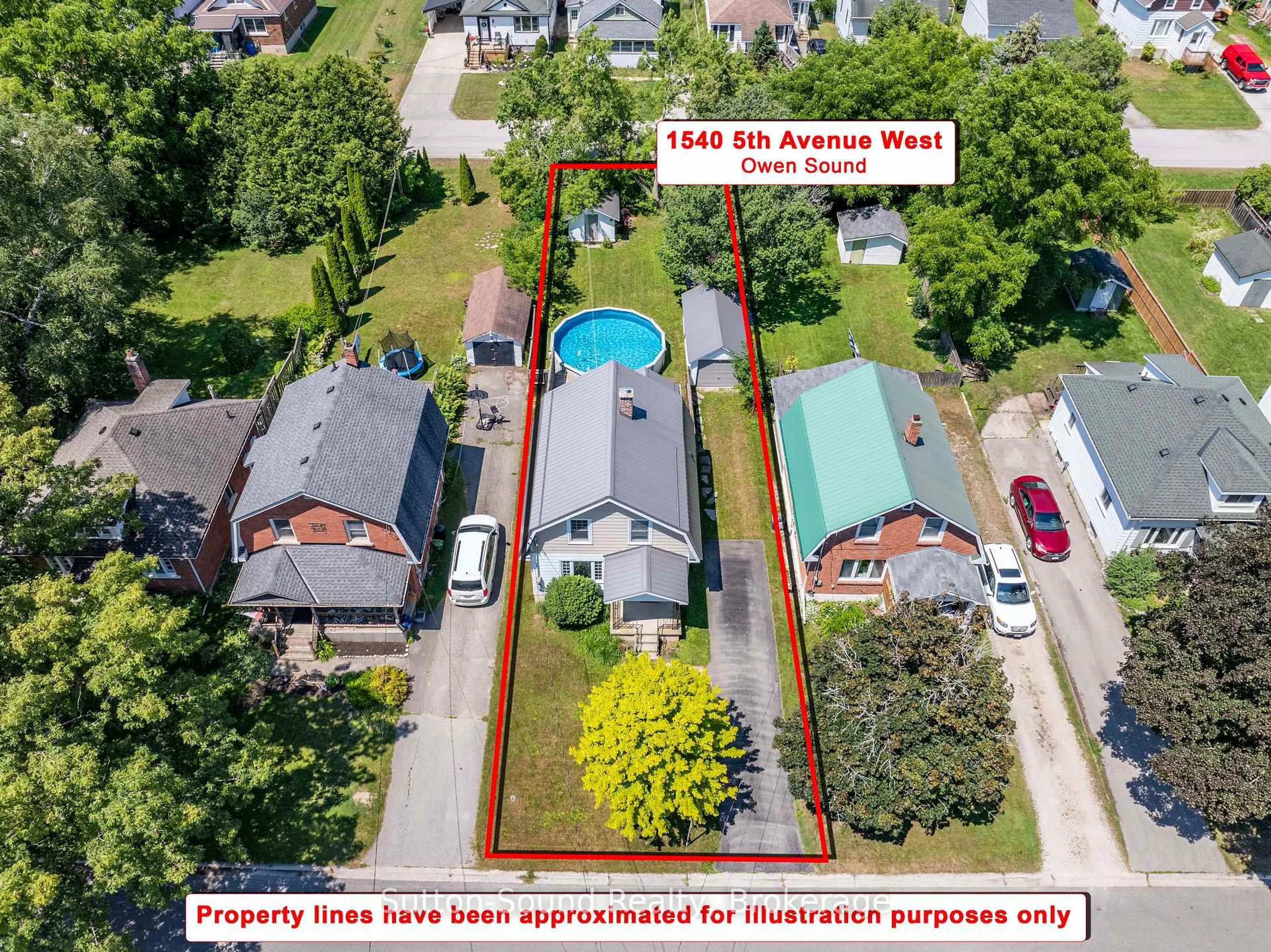 A pic from outside/outdoor area/front of a property/back of a property/a pic from drone, street for 1540 5th Ave, Owen Sound Ontario N4K 5B5