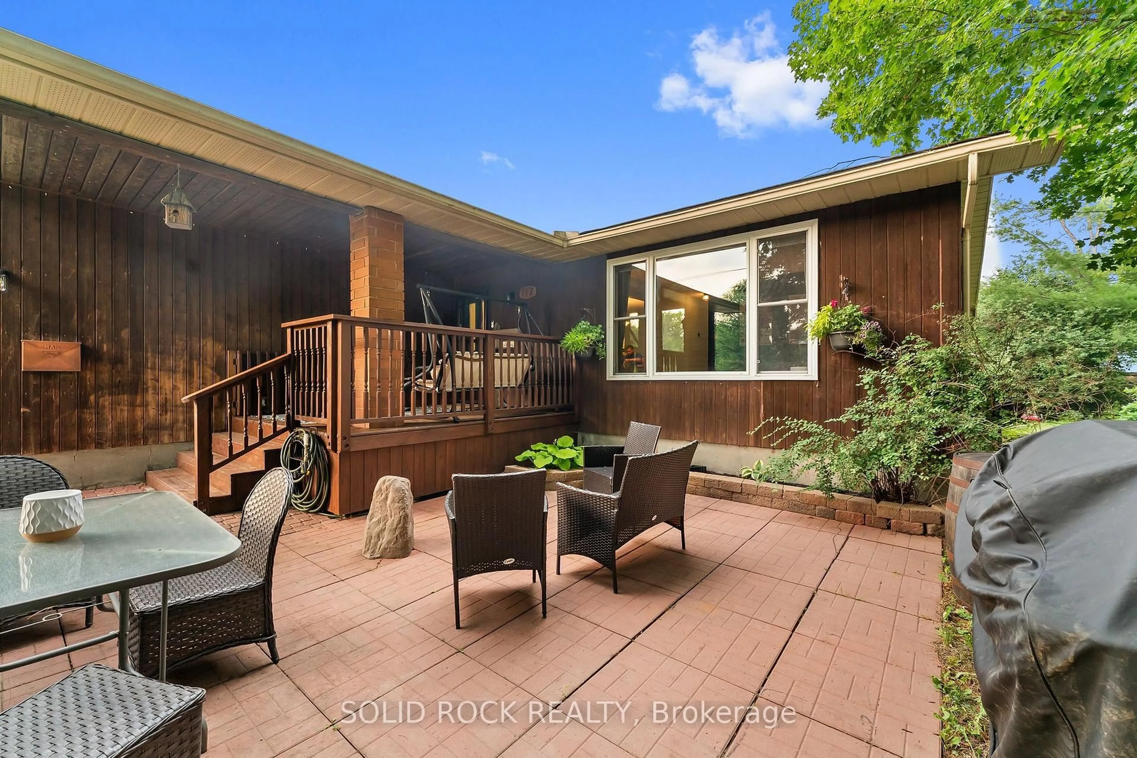 Patio, unknown for 112 Kedey St, Fitzroy Harbour Ontario K0A 1X0