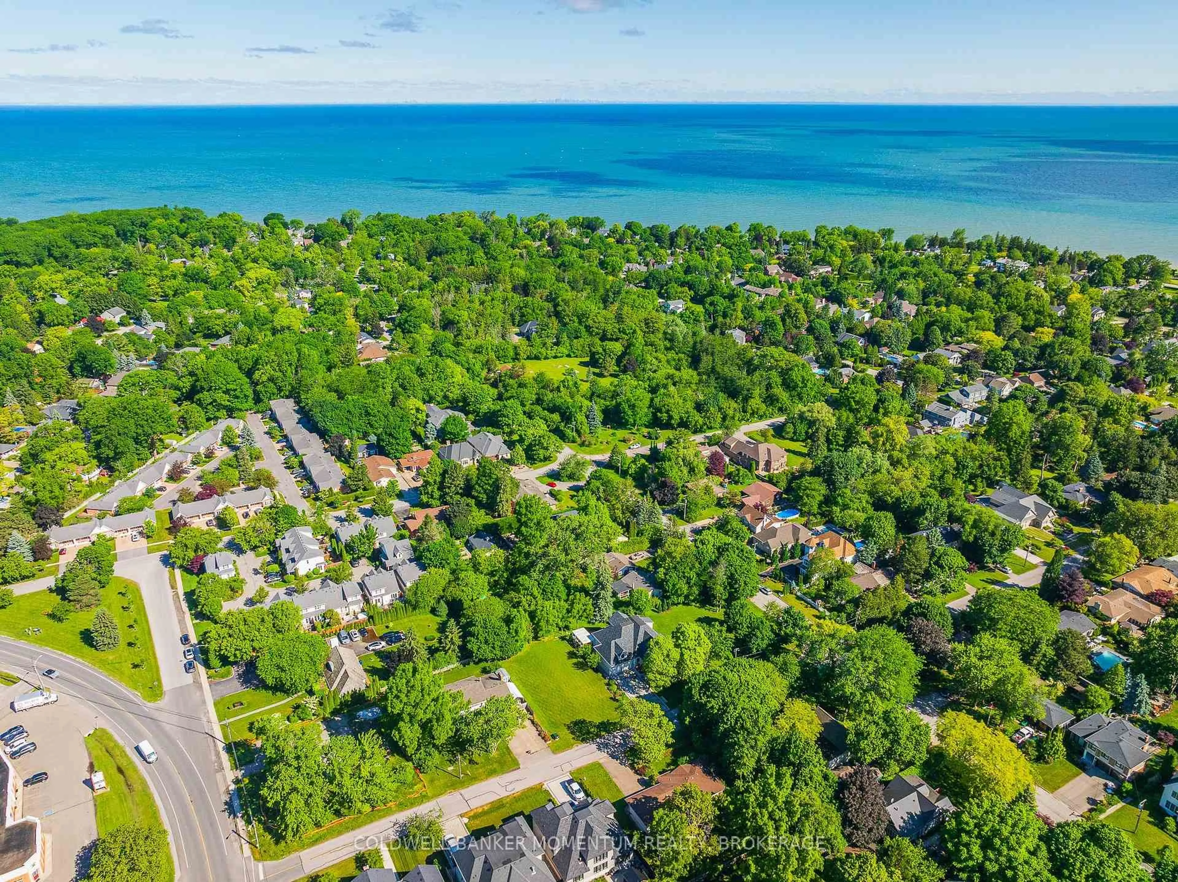 A pic from outside/outdoor area/front of a property/back of a property/a pic from drone, water/lake/river/ocean view for 364, 376, 378 William St, Niagara-on-the-Lake Ontario L0S 1J0
