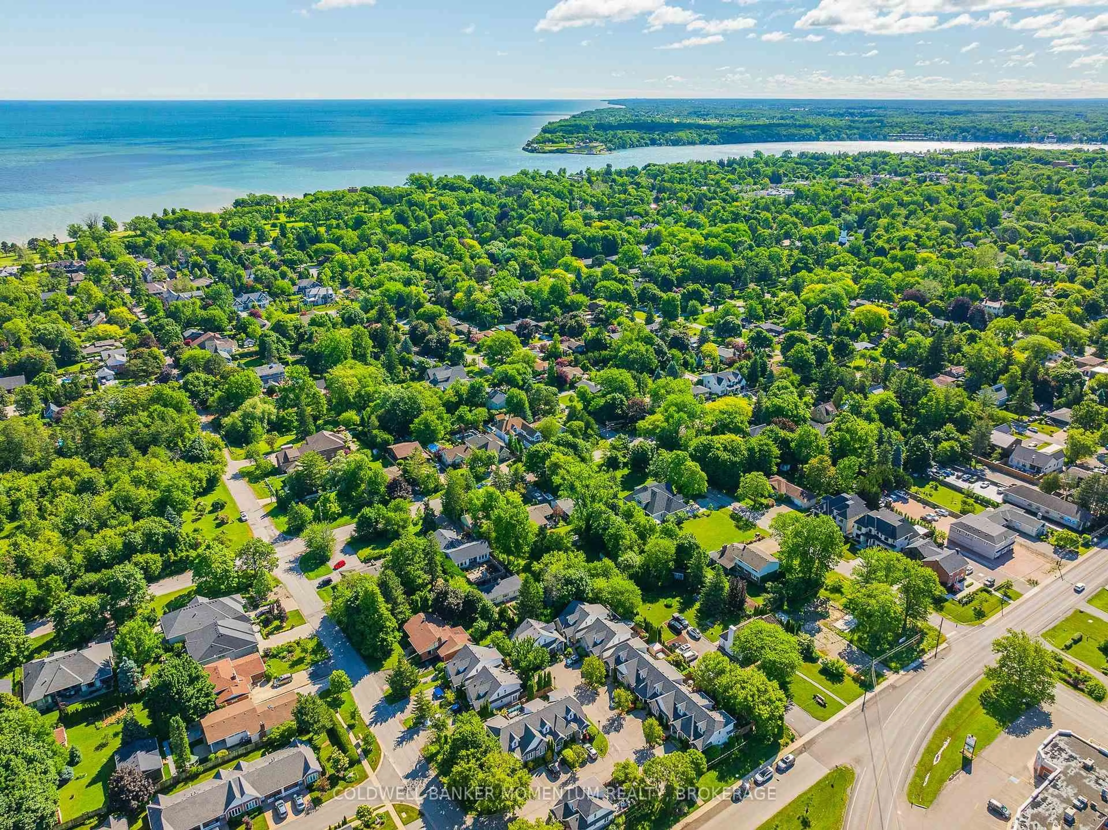 A pic from outside/outdoor area/front of a property/back of a property/a pic from drone, water/lake/river/ocean view for 364, 376, 378 William St, Niagara-on-the-Lake Ontario L0S 1J0