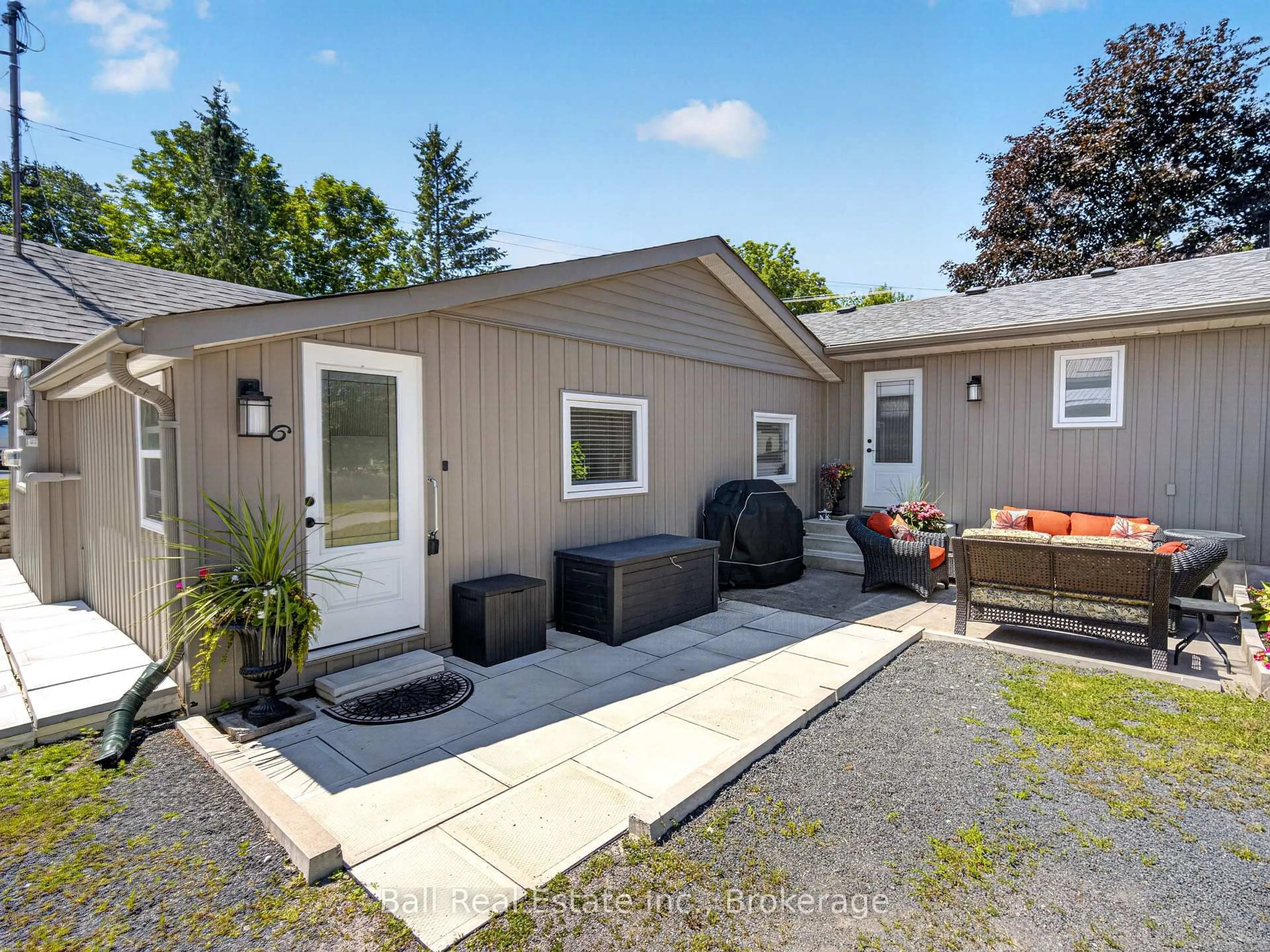 Unknown for 6 Ermatinger St, Selwyn Ontario K0L 2H0