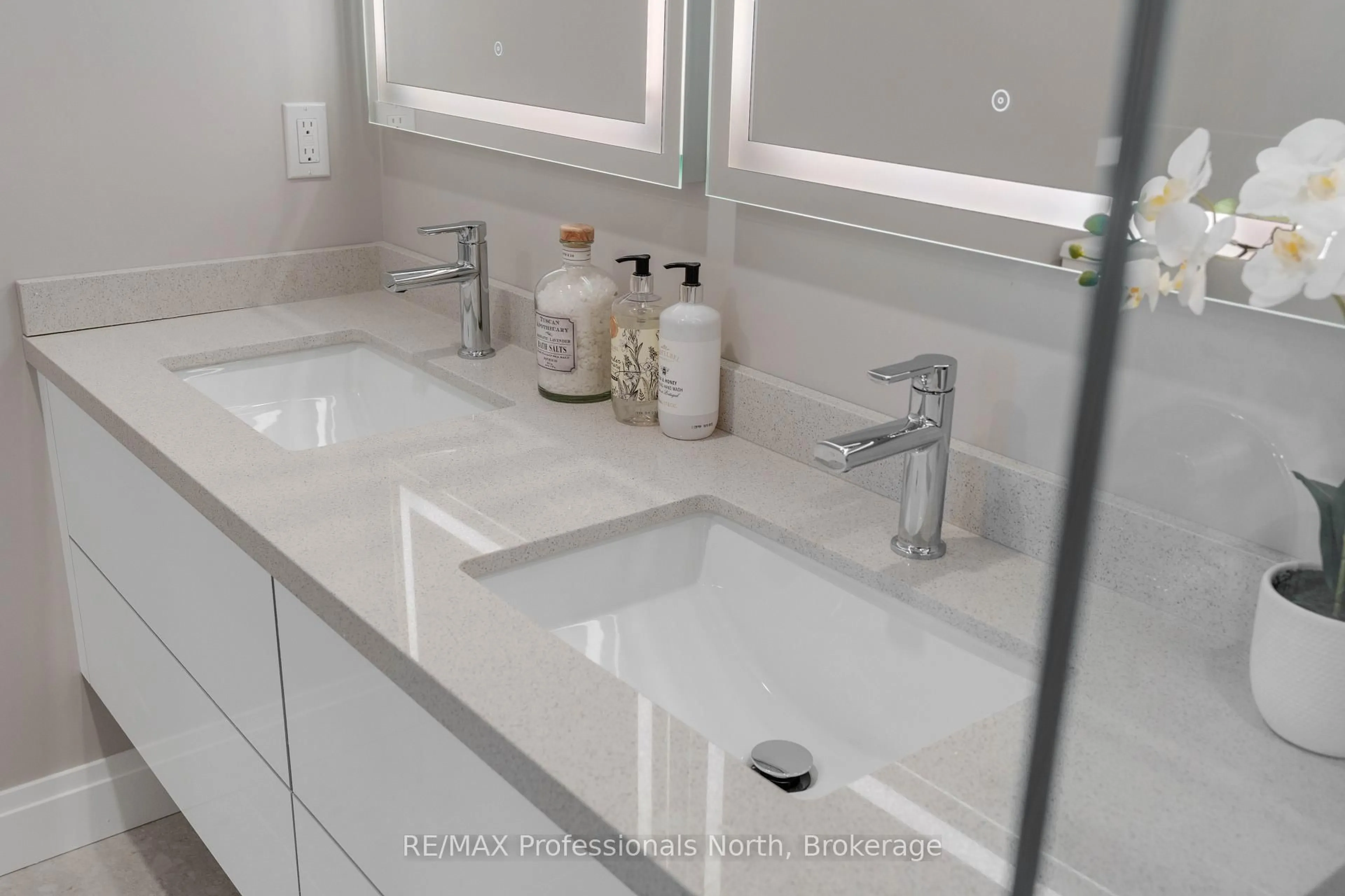 Contemporary bathroom, ceramic/tile floor for 32 Brunel Rd #203, Huntsville Ontario P1H 1P5