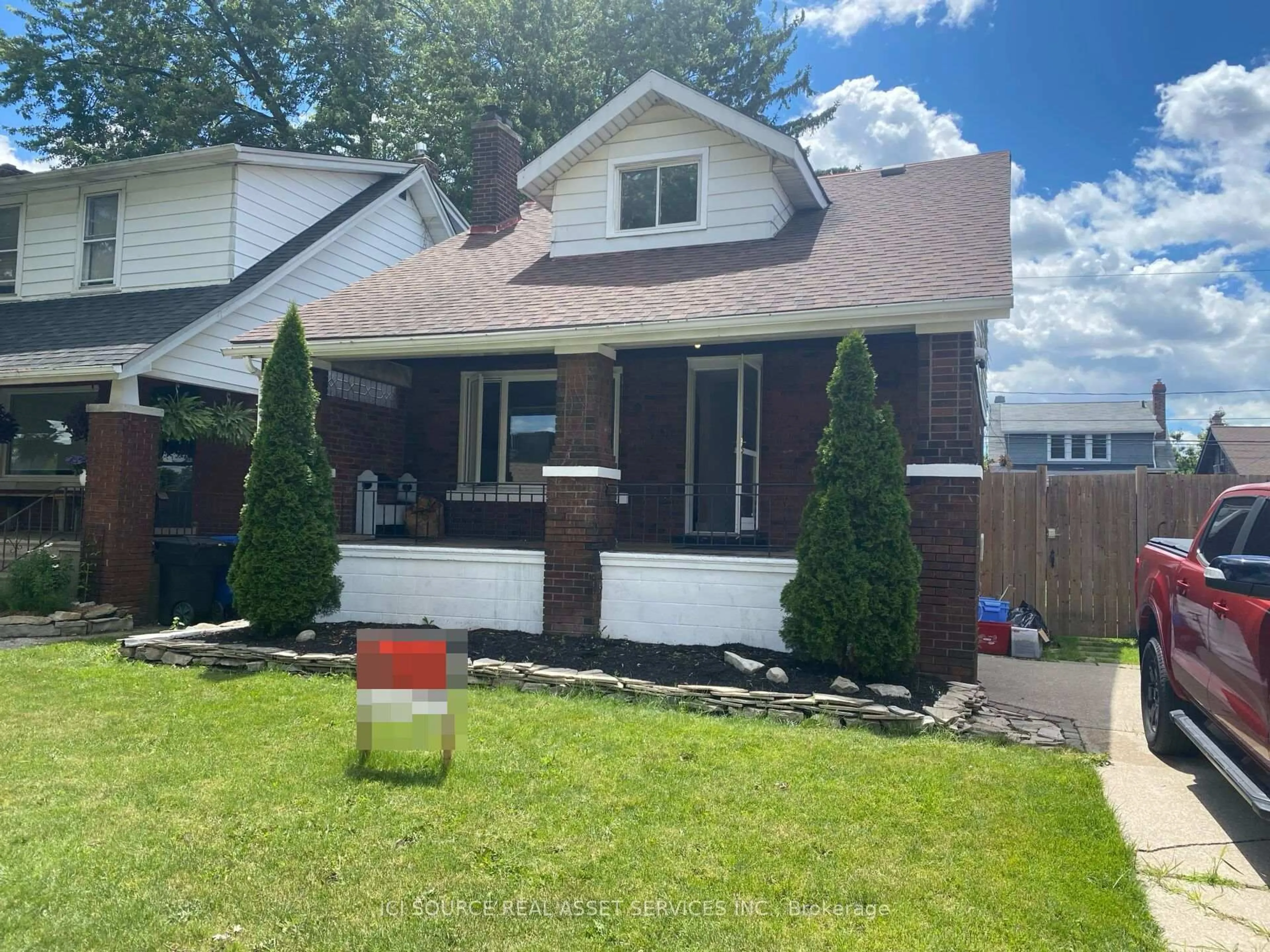 Unknown for 825 Raymo Rd, Windsor Ontario N8Y 4A5