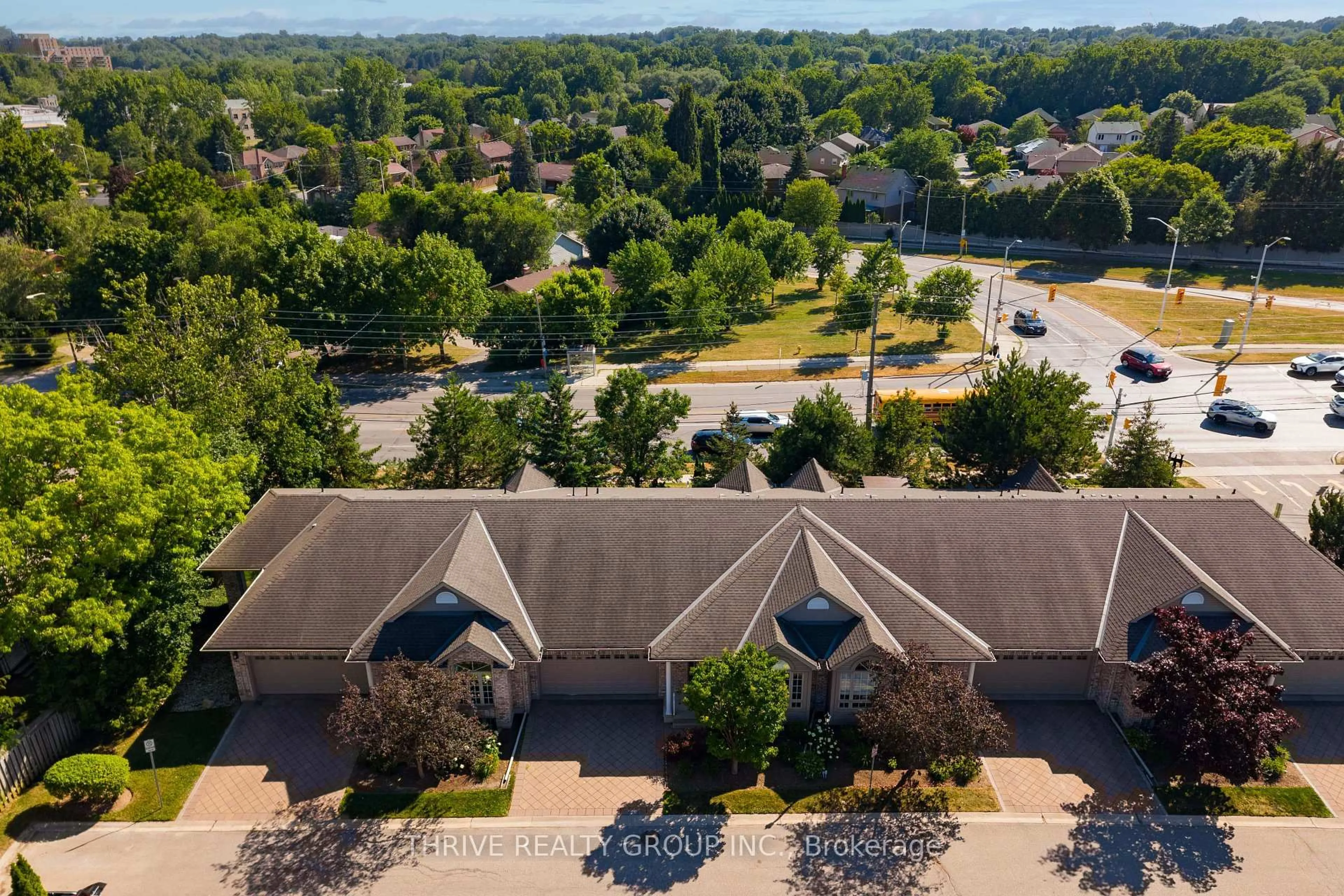 A pic from outside/outdoor area/front of a property/back of a property/a pic from drone, unknown for 1574 Richmond St #3, London North Ontario N6G 5H7