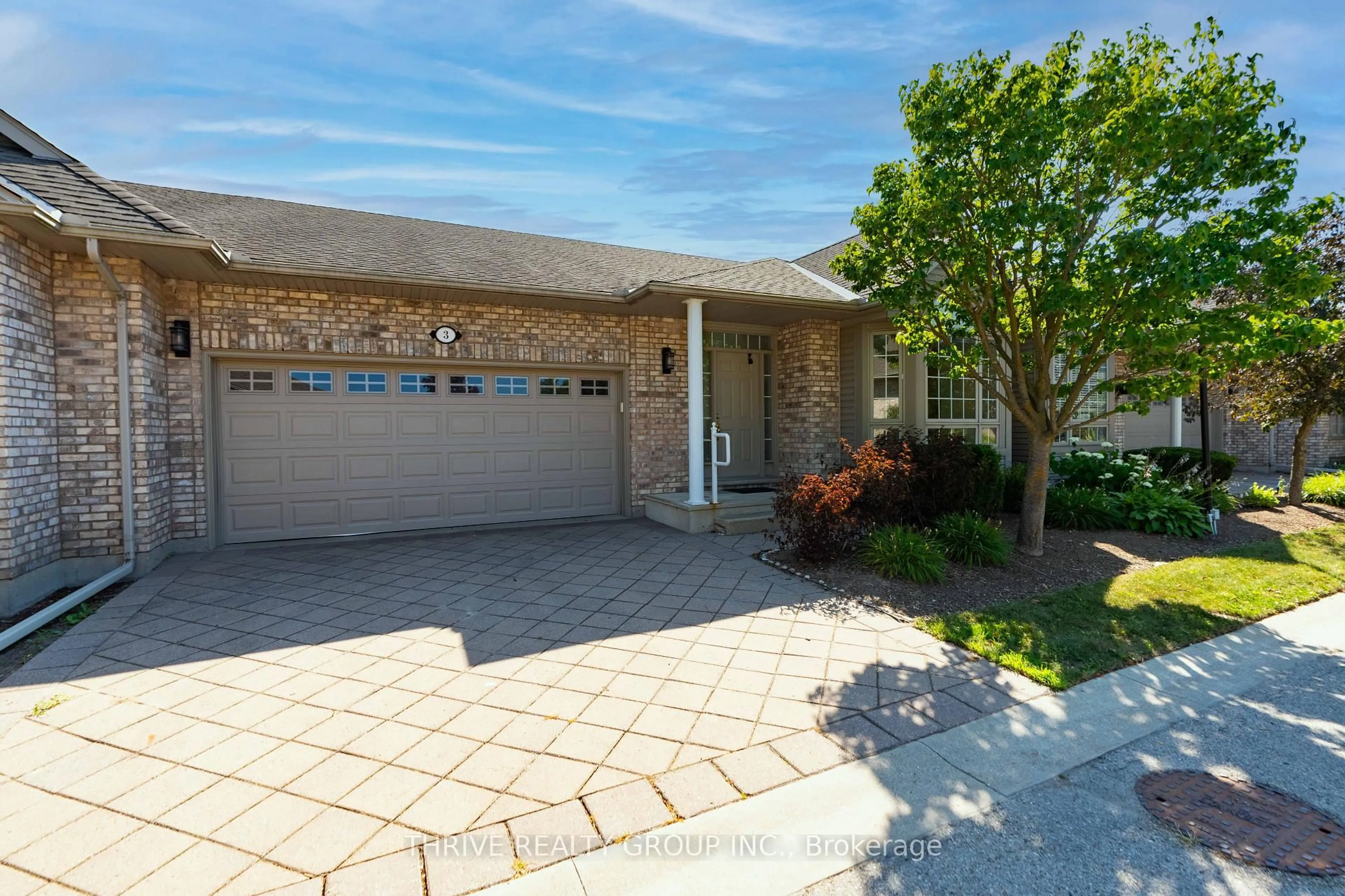 Unknown for 1574 Richmond St #3, London North Ontario N6G 5H7