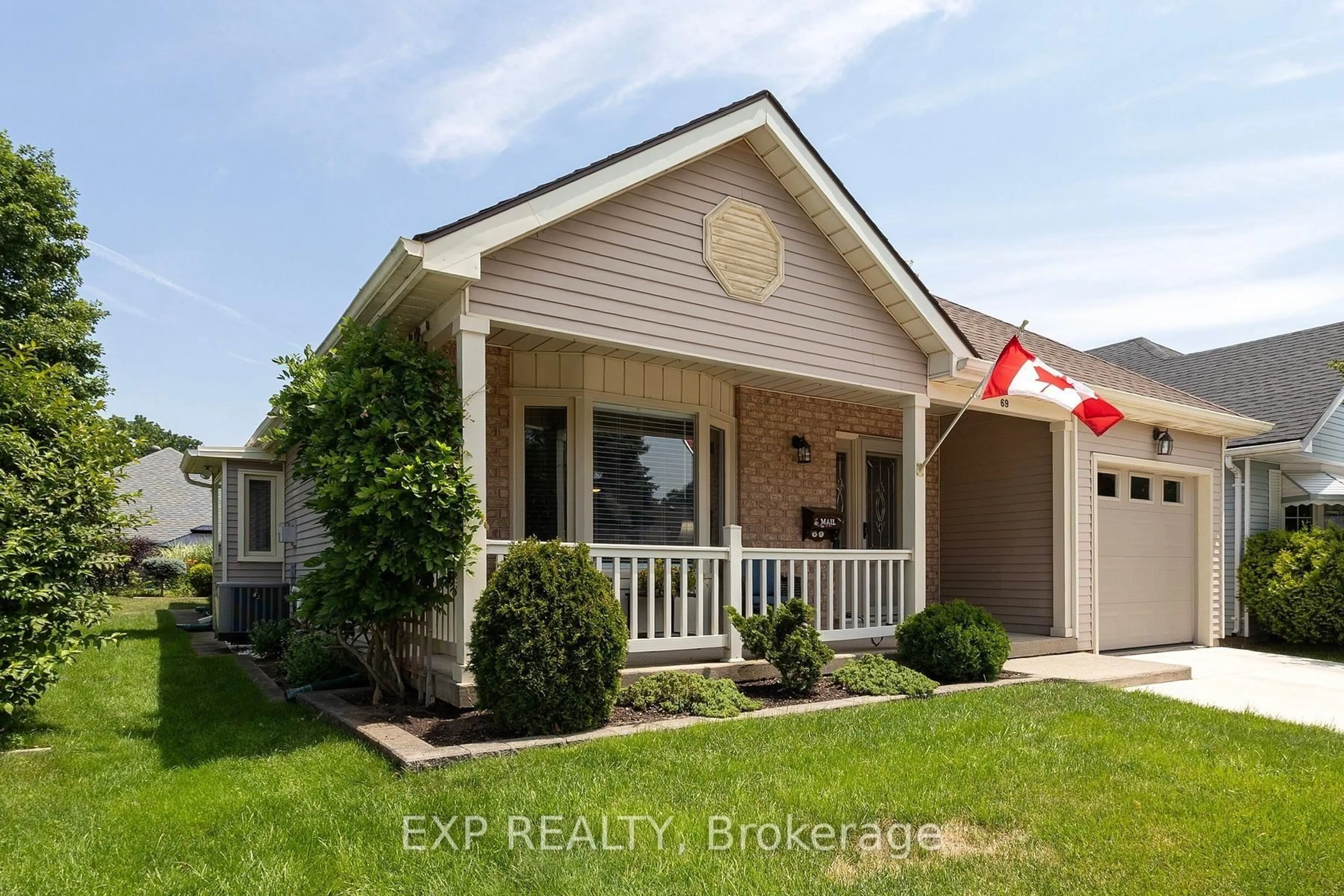 Home with vinyl exterior material, street for 69 Hawkins Cres, Tillsonburg Ontario N4G 5K7