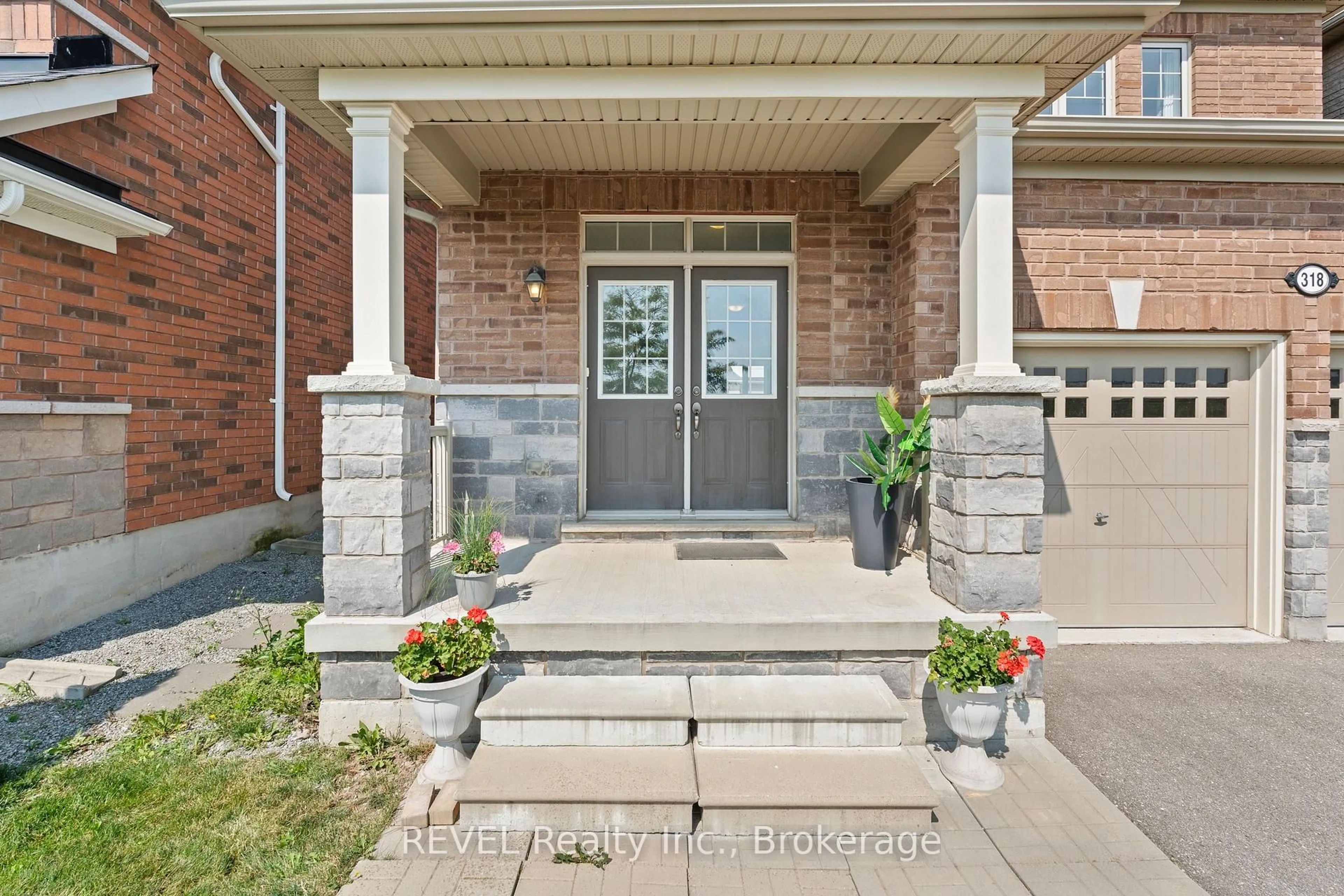 Home with brick exterior material, street for 318 Concession 3 Rd, Niagara-on-the-Lake Ontario L0S 1J1