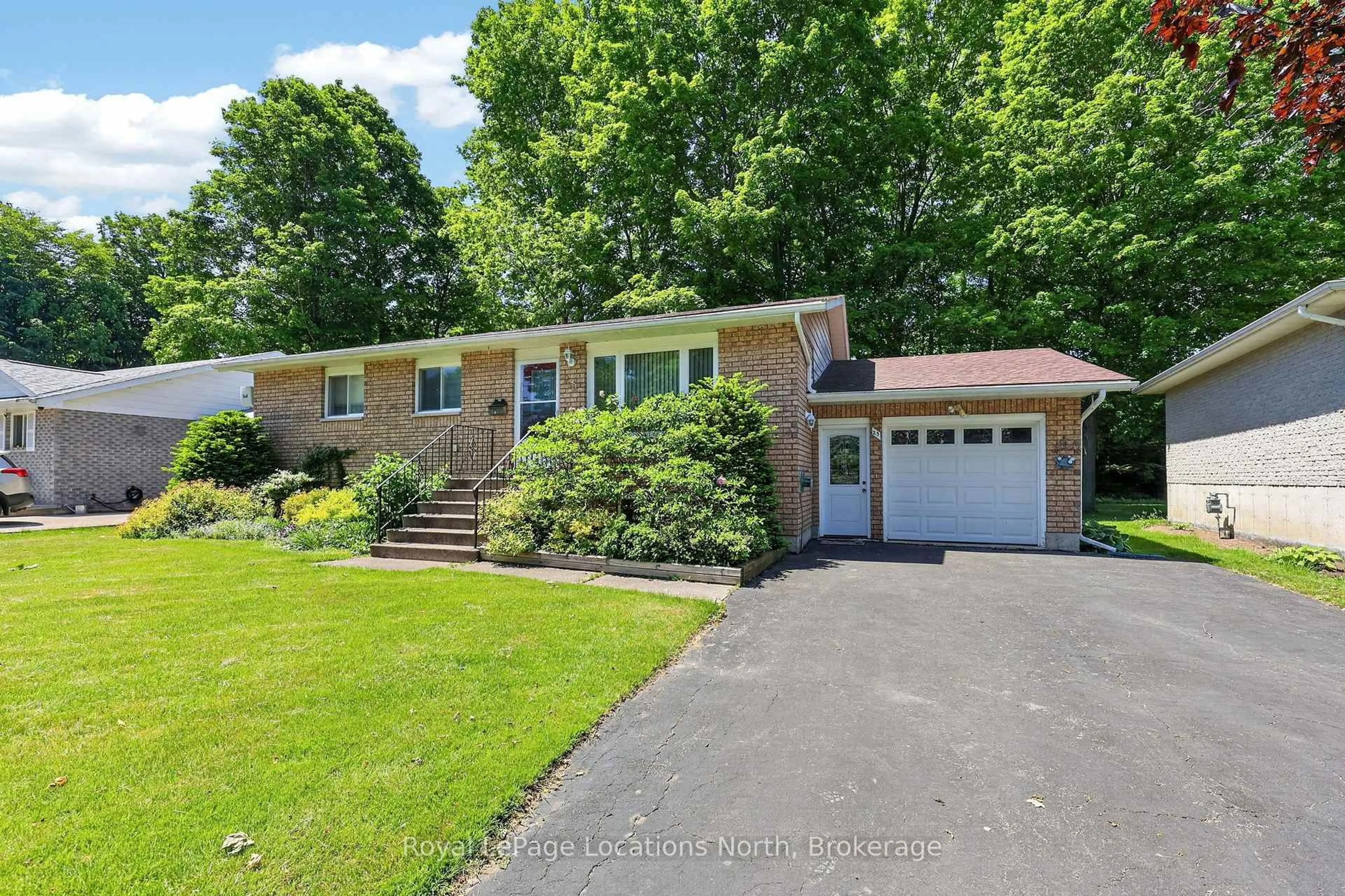Home with brick exterior material, street for 25 Pollard Dr, Meaford Ontario N4L 1A7