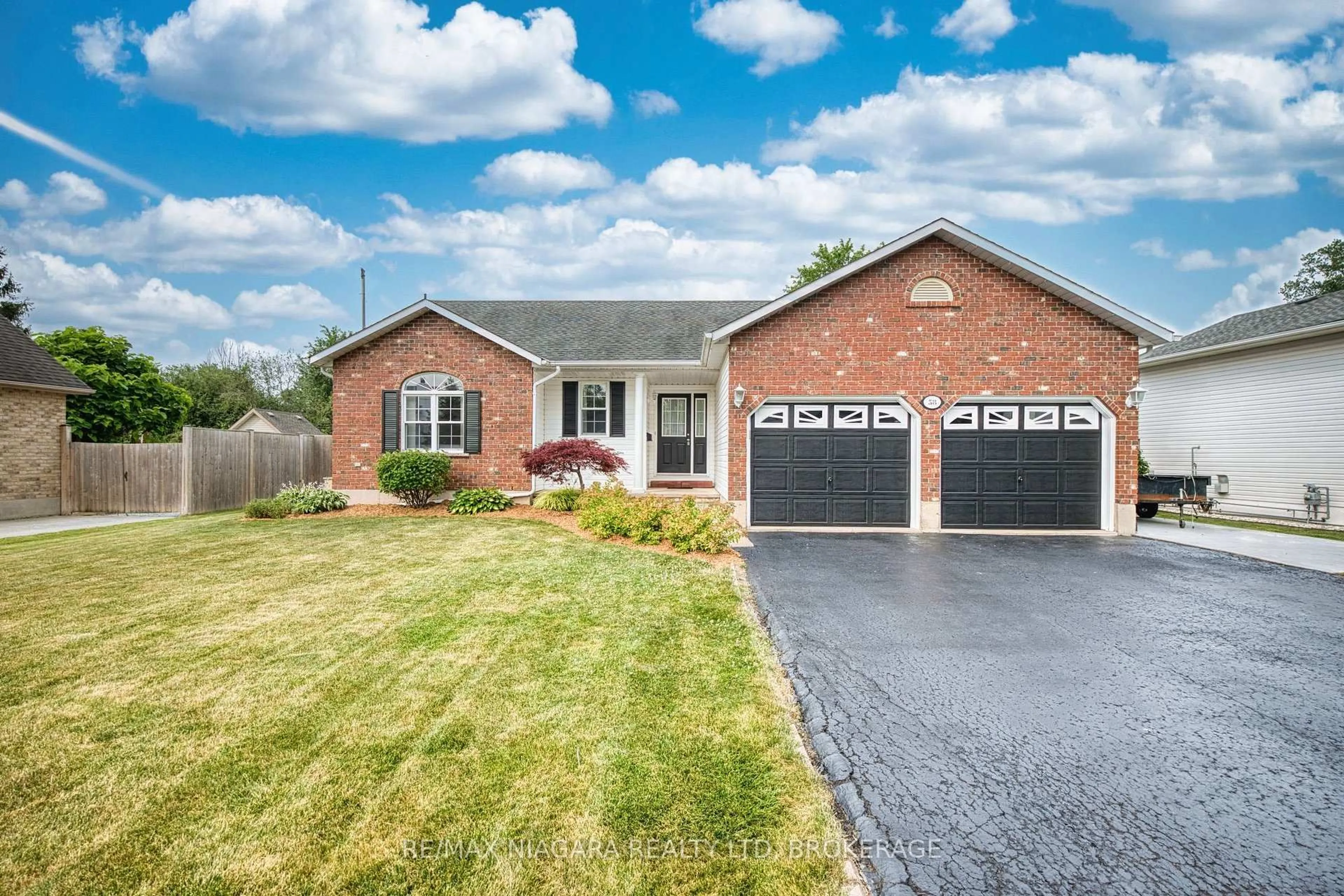 Home with brick exterior material, street for 58 Adelaide St, Fort Erie Ontario L2A 5K5