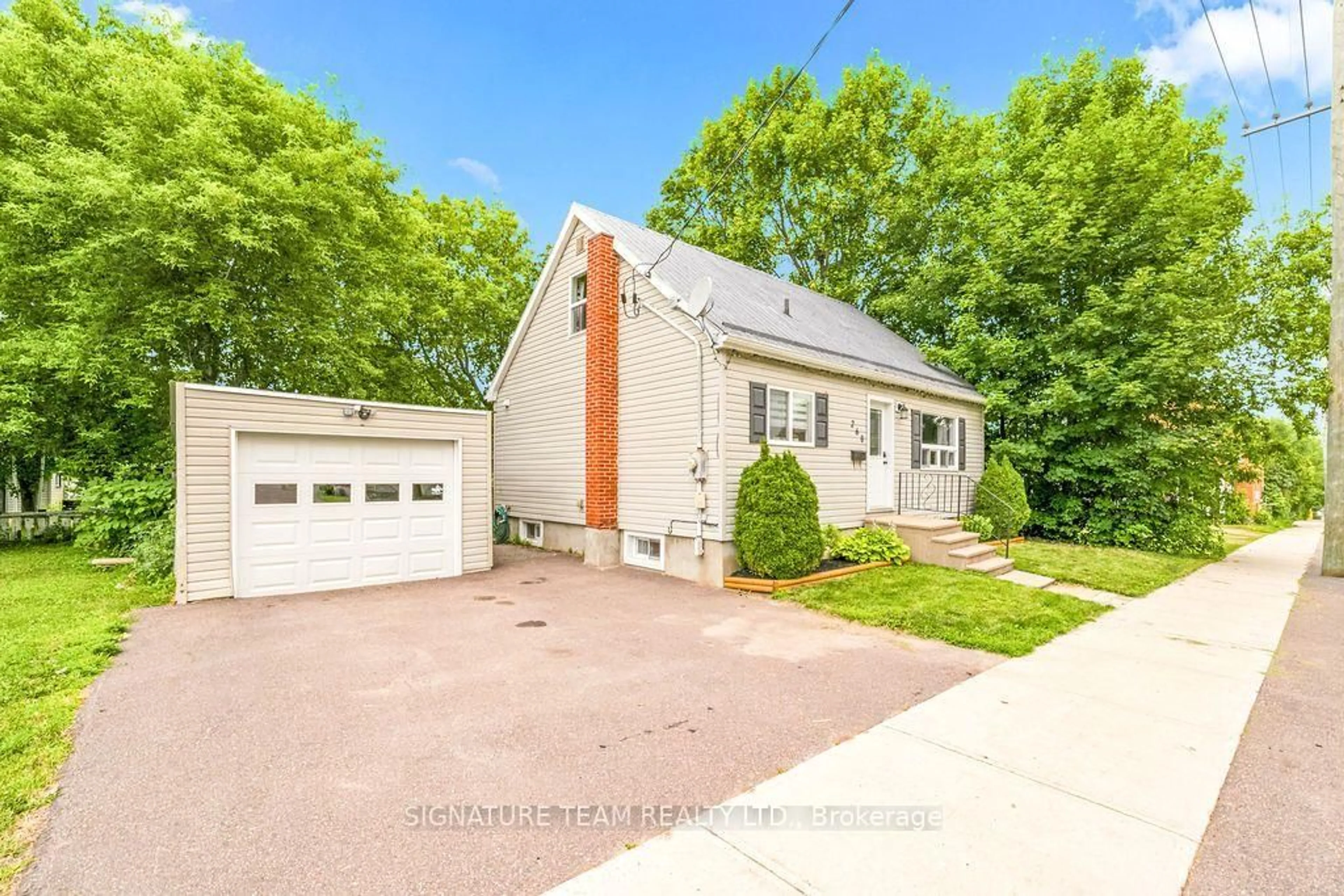 Unknown for 260 Fraser St, Pembroke Ontario K8A 1X8