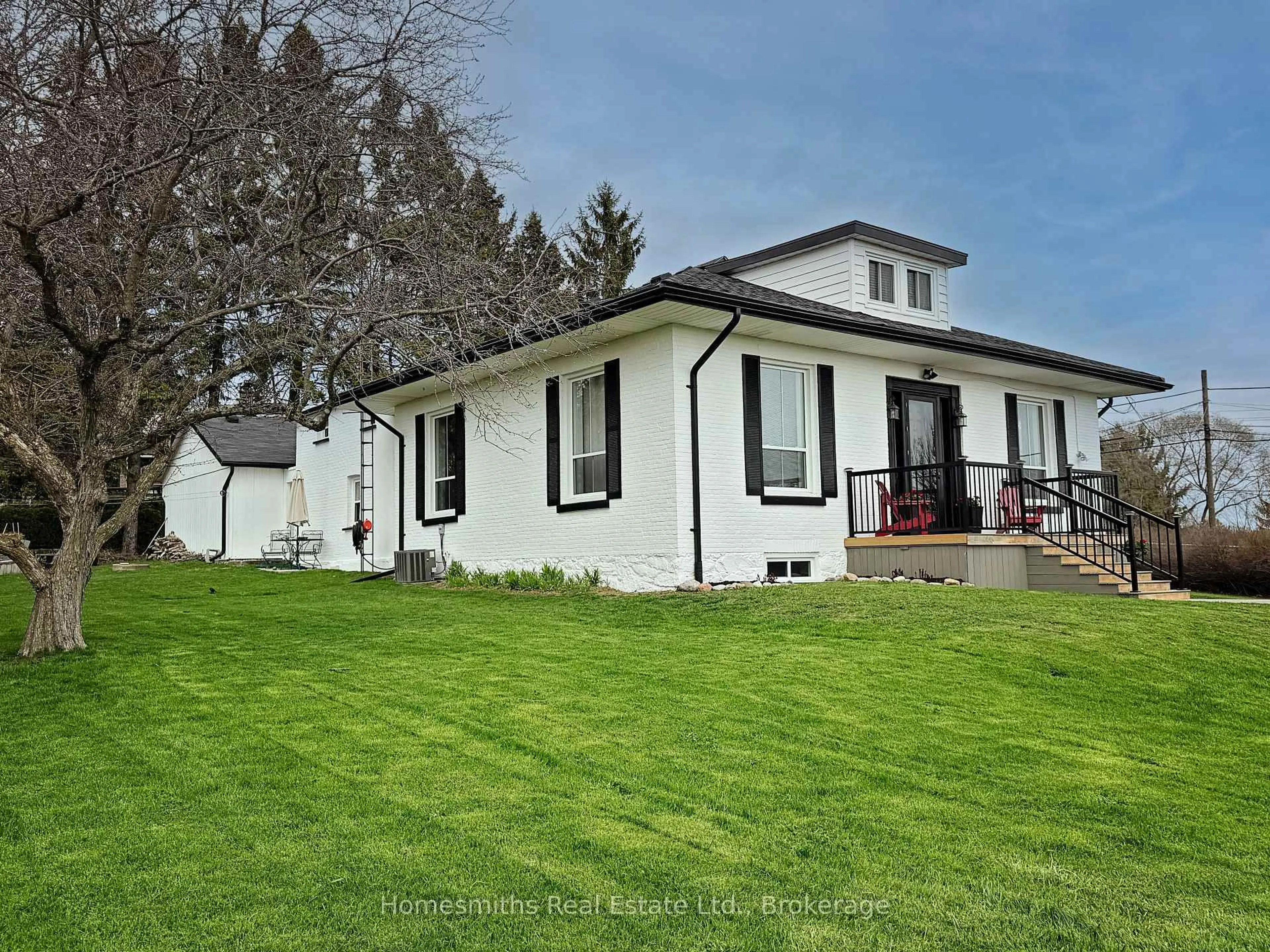 A pic from outside/outdoor area/front of a property/back of a property/a pic from drone, unknown for 8766 Danforth Rd, Hamilton Township Ontario K9A 0X6
