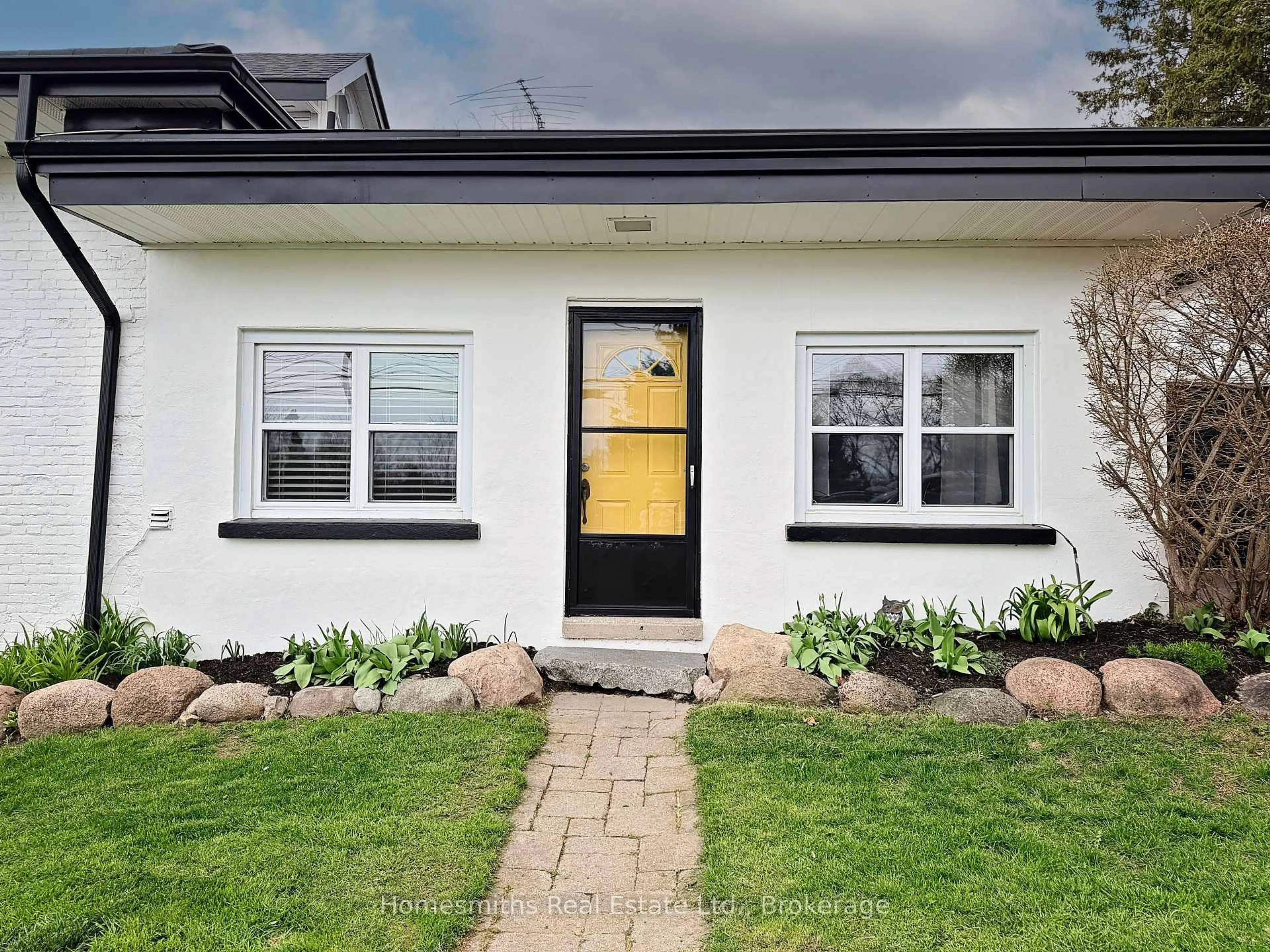 Home with vinyl exterior material, street for 8766 Danforth Rd, Hamilton Township Ontario K9A 0X6