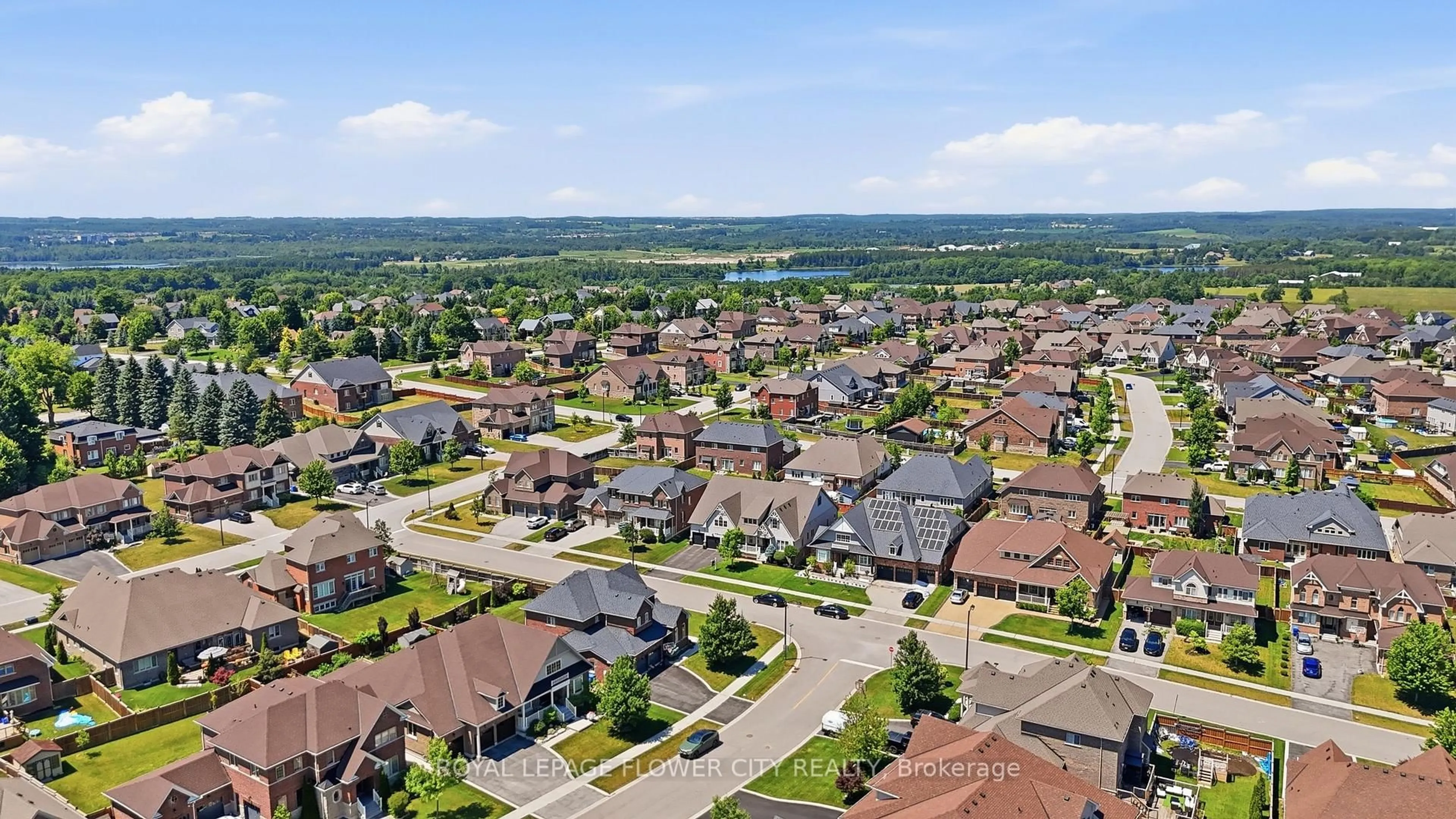 A pic from outside/outdoor area/front of a property/back of a property/a pic from drone, unknown for 5 Benson Ave, Mono Ontario L9W 6W7