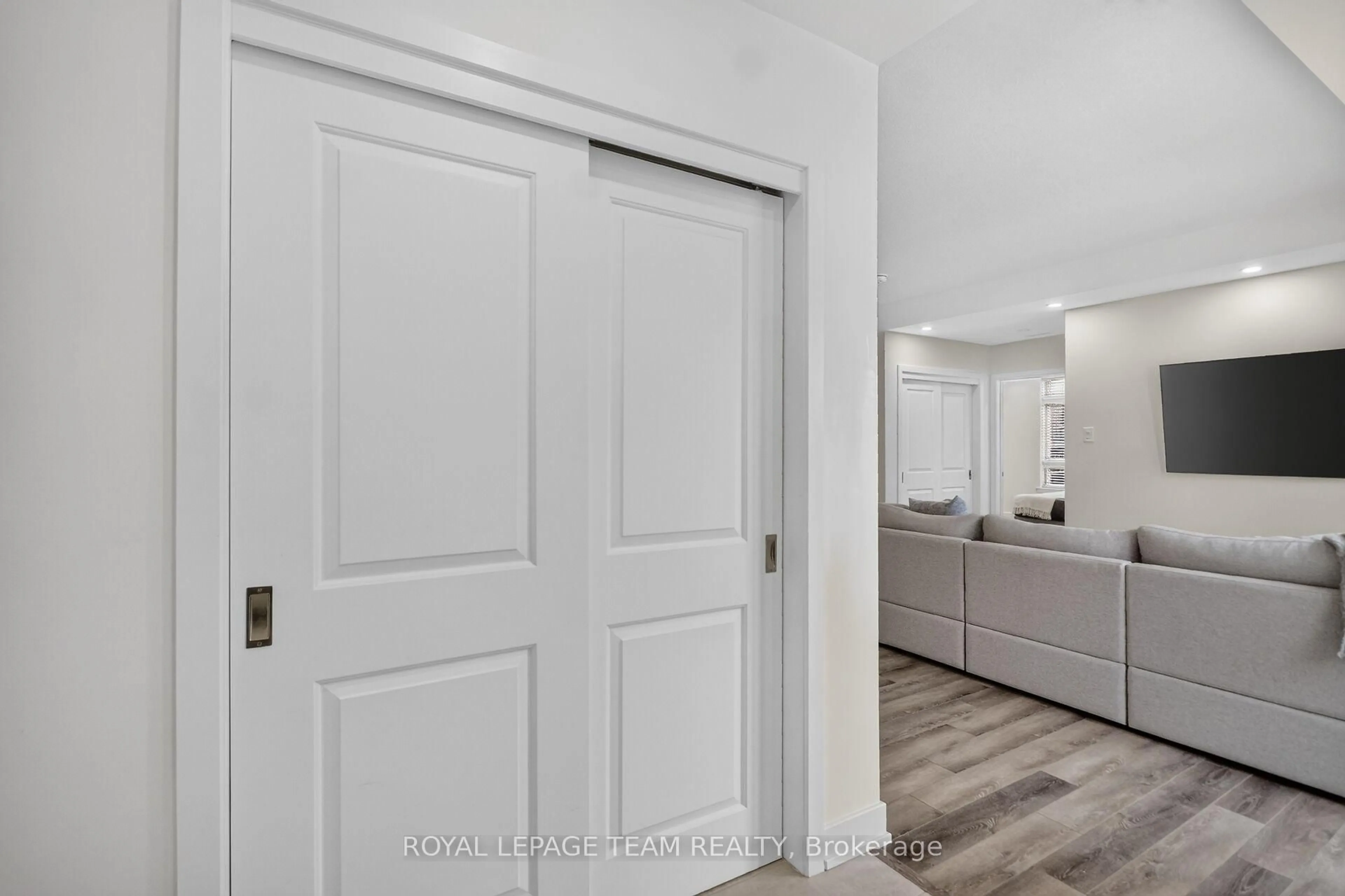Unknown for 45 Overberg Way #H, Ottawa Ontario K2S 2Y4