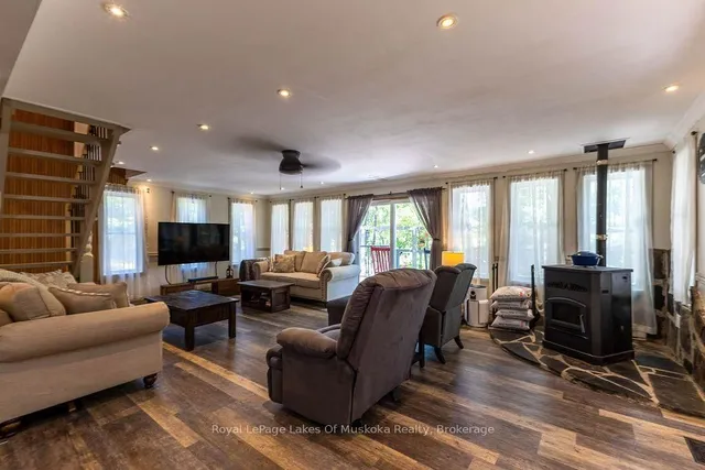 1075 Leonard Lake 2 Rd, Muskoka Lakes 4