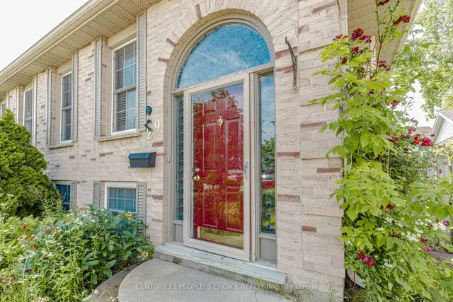 29 Julia Crt, London East 5