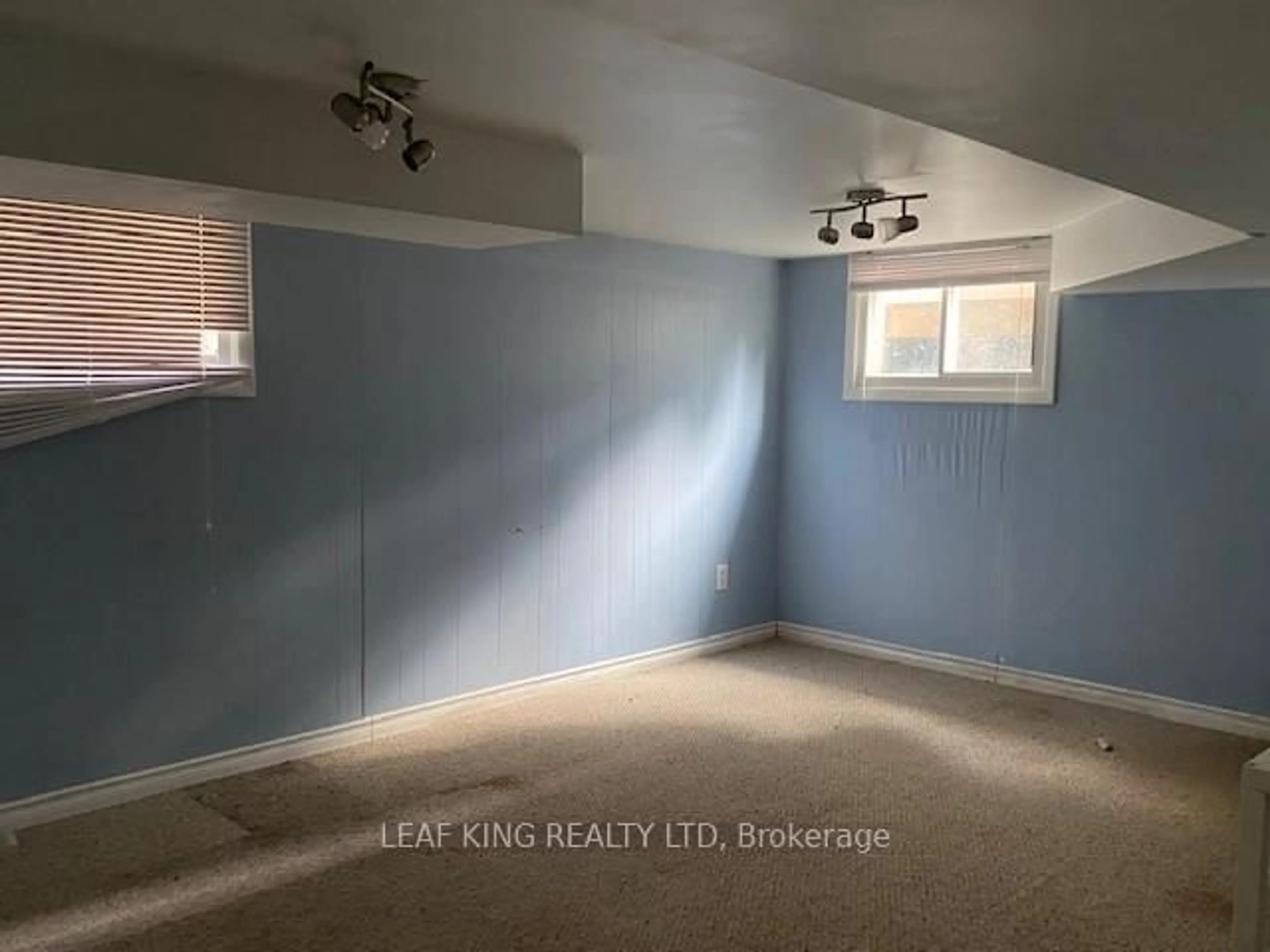 A pic of a room for 1066 Richmond St, London East Ontario N6A 3J9