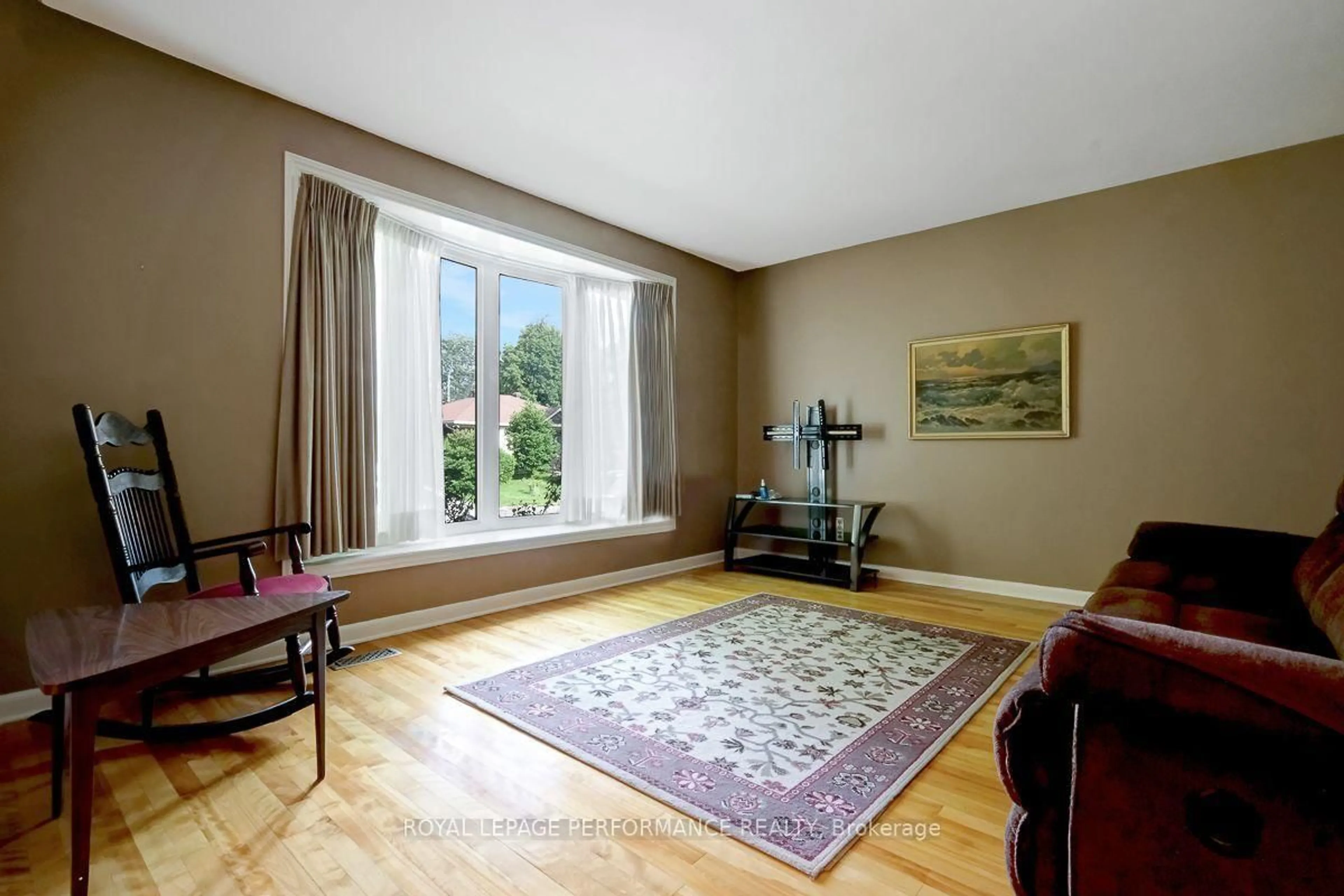 Unknown for 2038 Arch St, Ottawa Ontario K1G 2H1