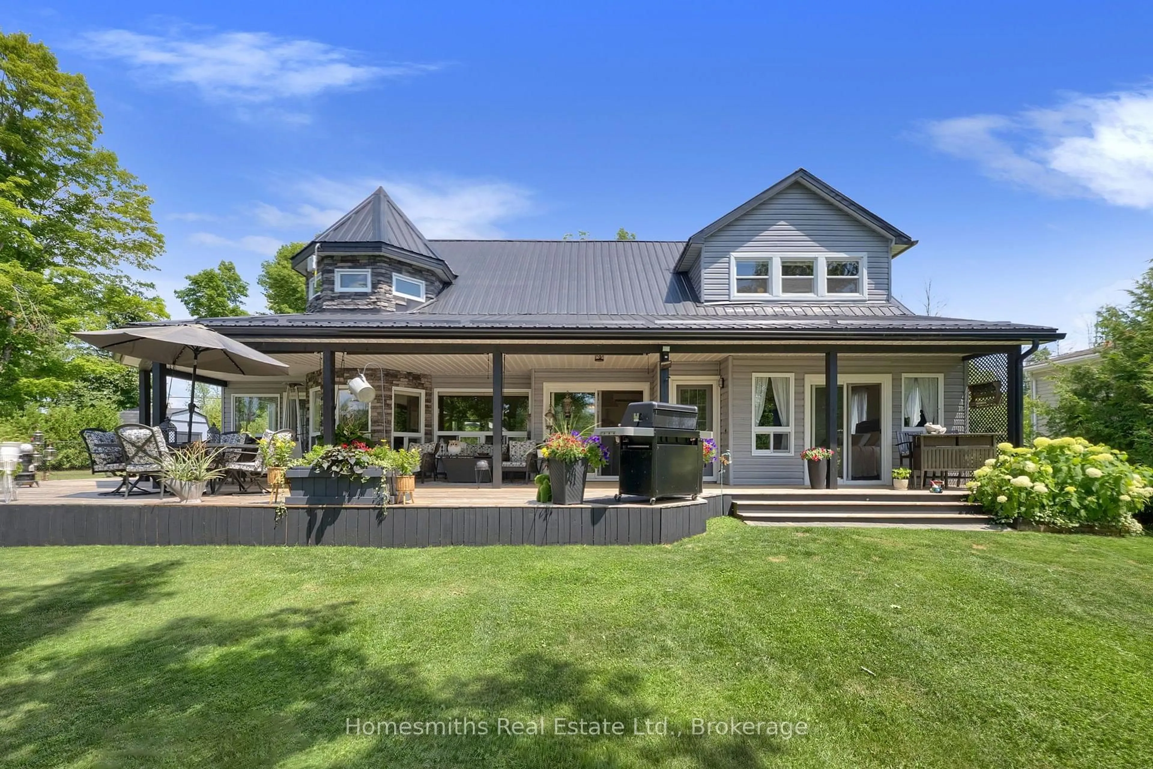 Home with vinyl exterior material, mountain view for 14 Fidlar Crt, Limoges Ontario K0K 2M0