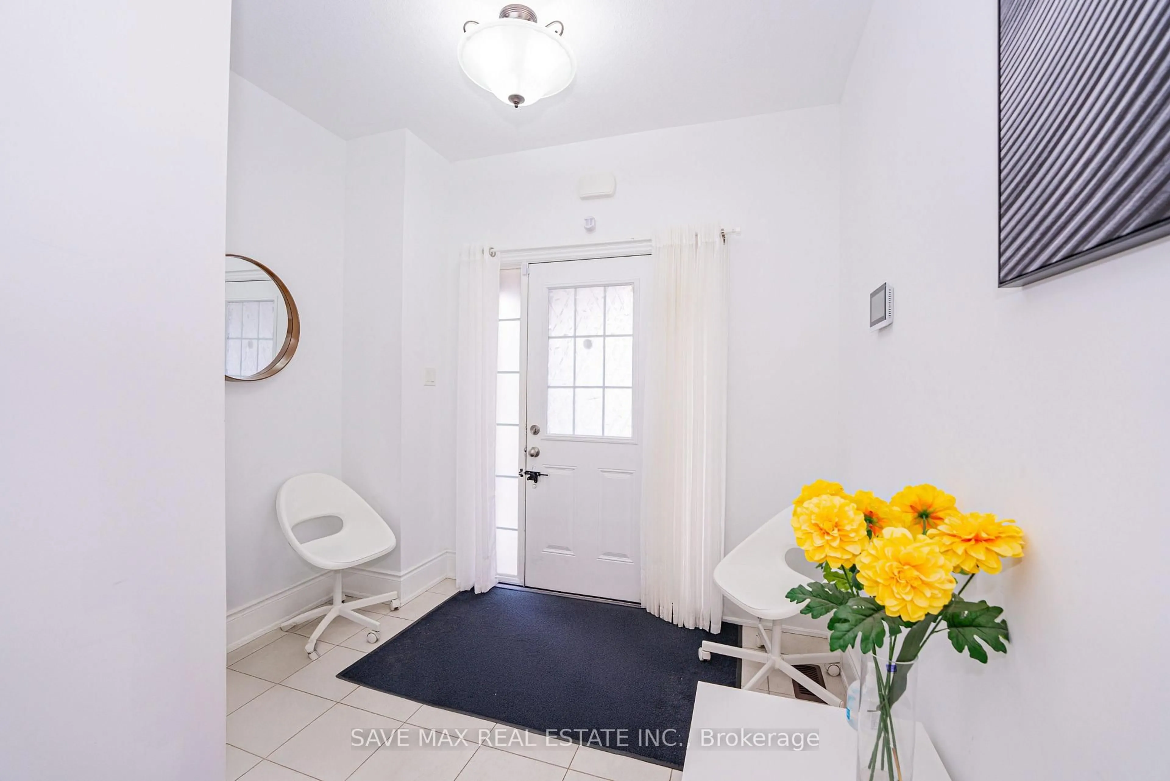 Indoor entryway for 86 Sunset Way, Thorold Ontario L0S 1A0
