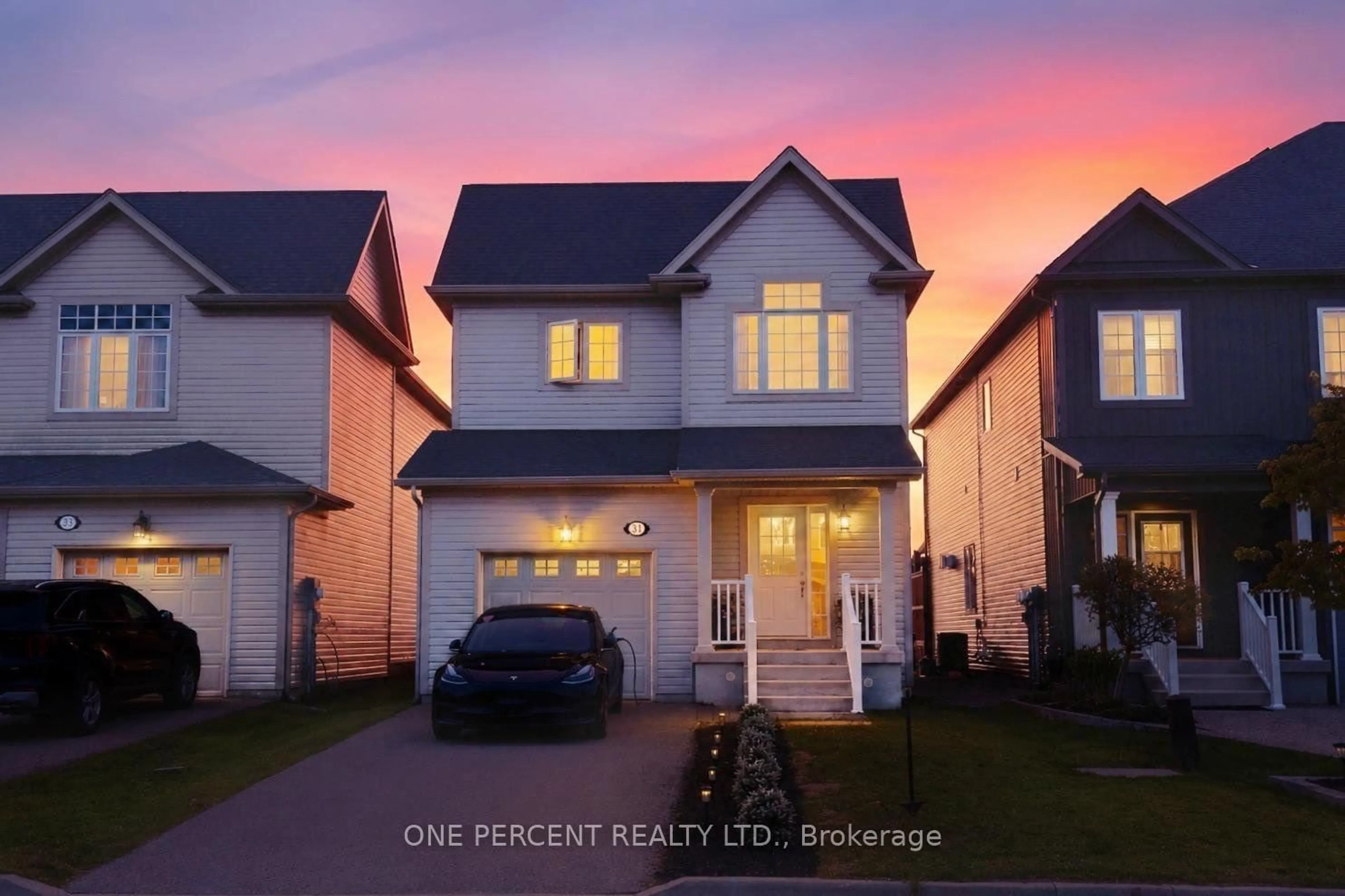 Unknown for 31 Courtney St, Centre Wellington Ontario N1M 0E3