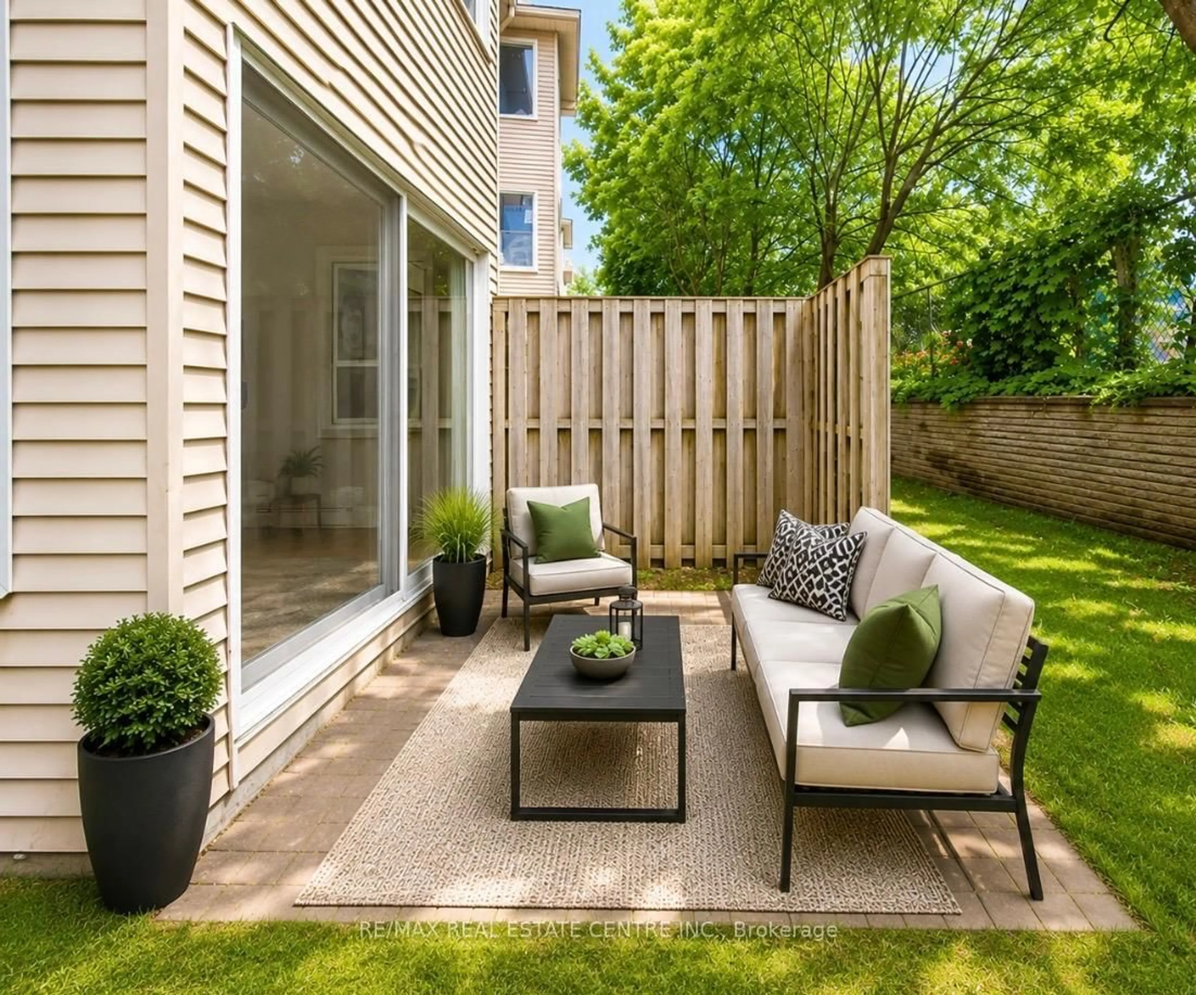 Patio, street for 30 Hugo Cres #107, Kitchener Ontario N2M 3Z2