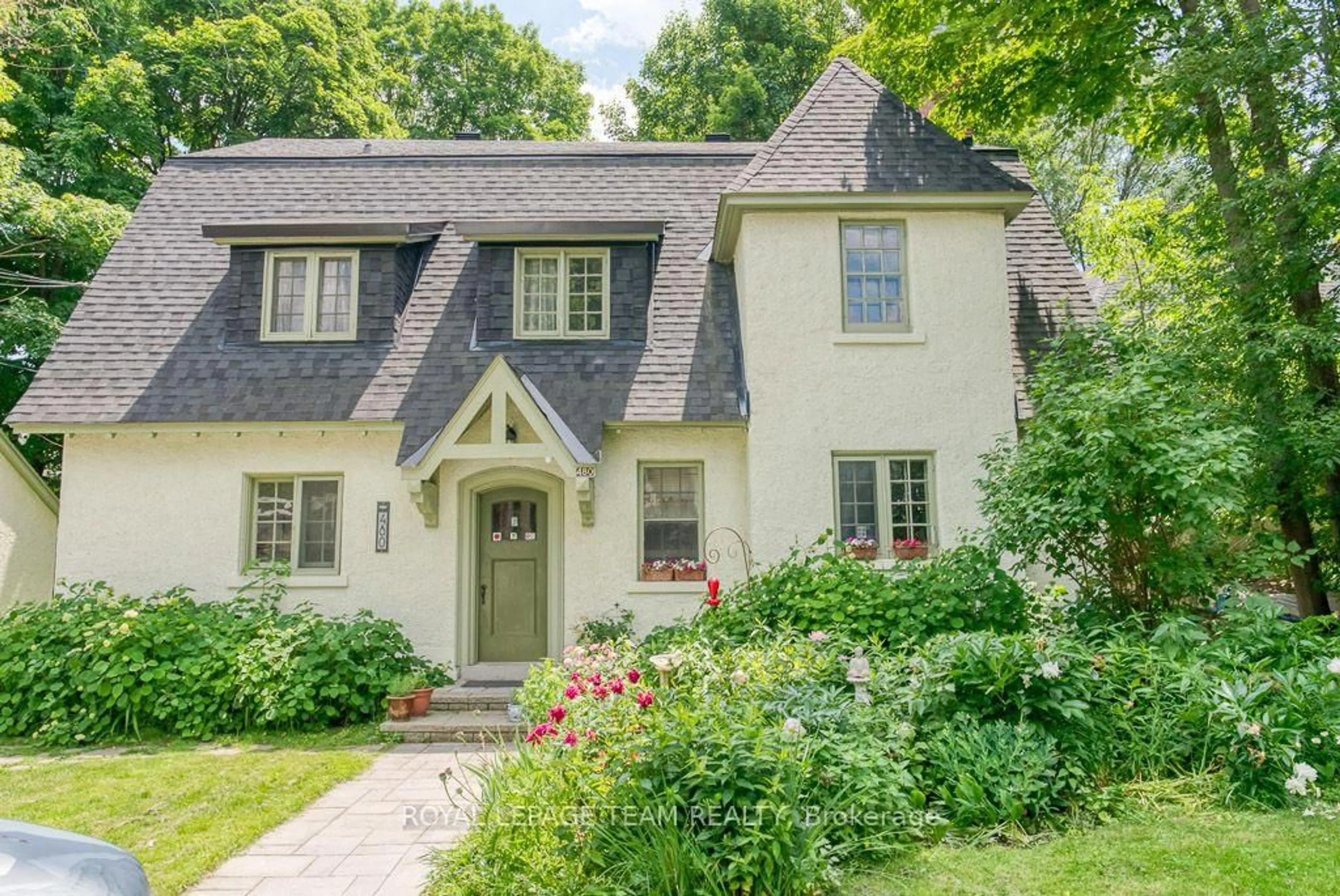 Home with brick exterior material, street for 480 Oakhill Rd, Ottawa Ontario K1M 1J6