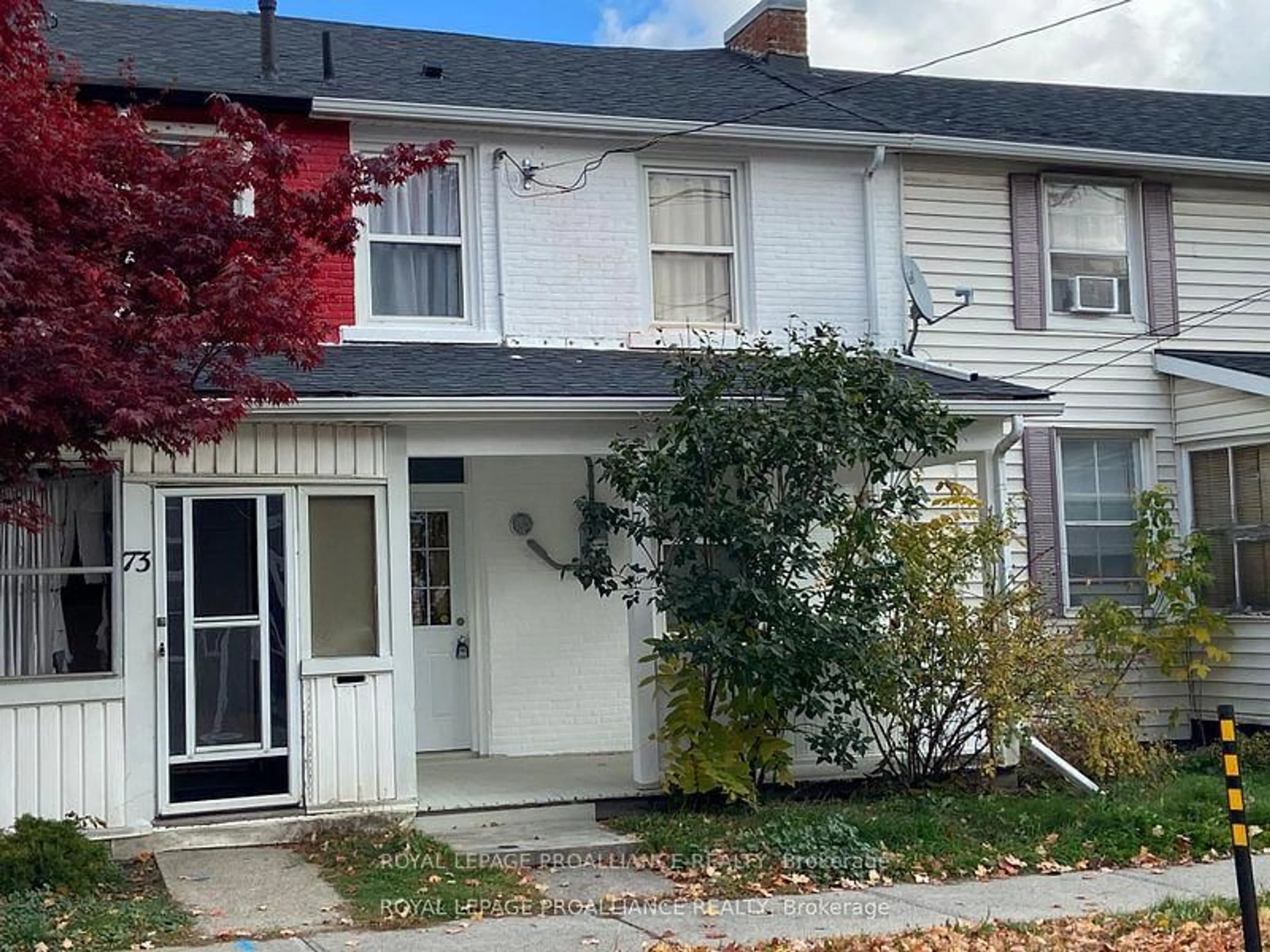 Home with vinyl exterior material, street for 71 BUELL St, Brockville Ontario K6V 4Y4