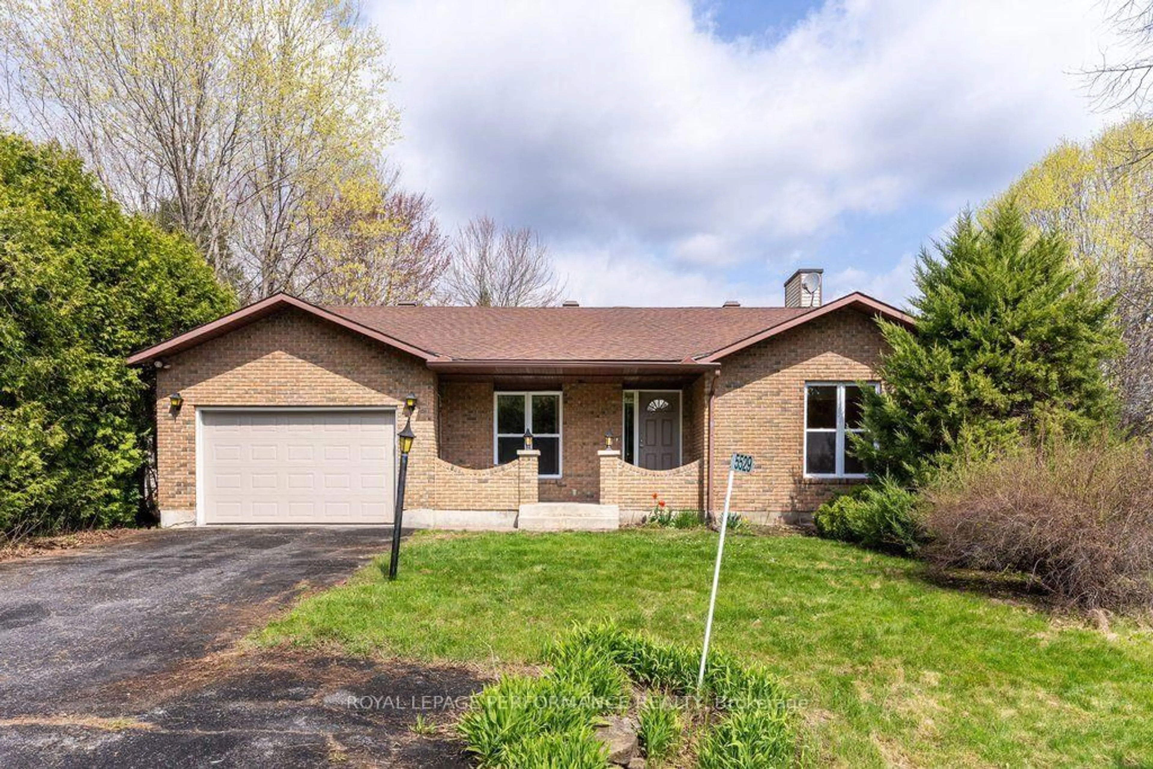 Home with brick exterior material, street for 5529 Woodeden Dr, Ottawa Ontario K4M 1B4