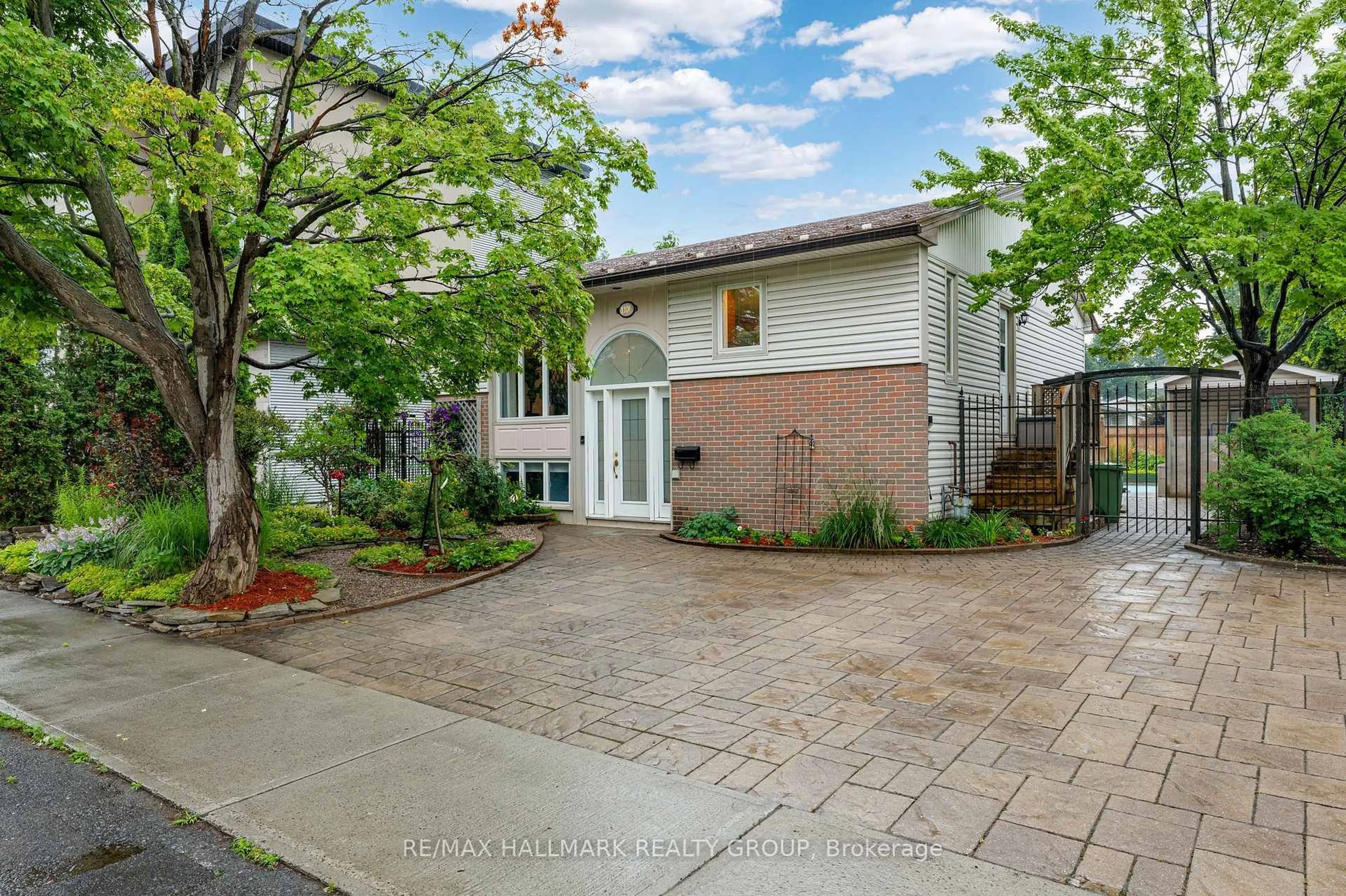 Unknown for 1100 Bathgate Dr, Ottawa Ontario K1J 8G1