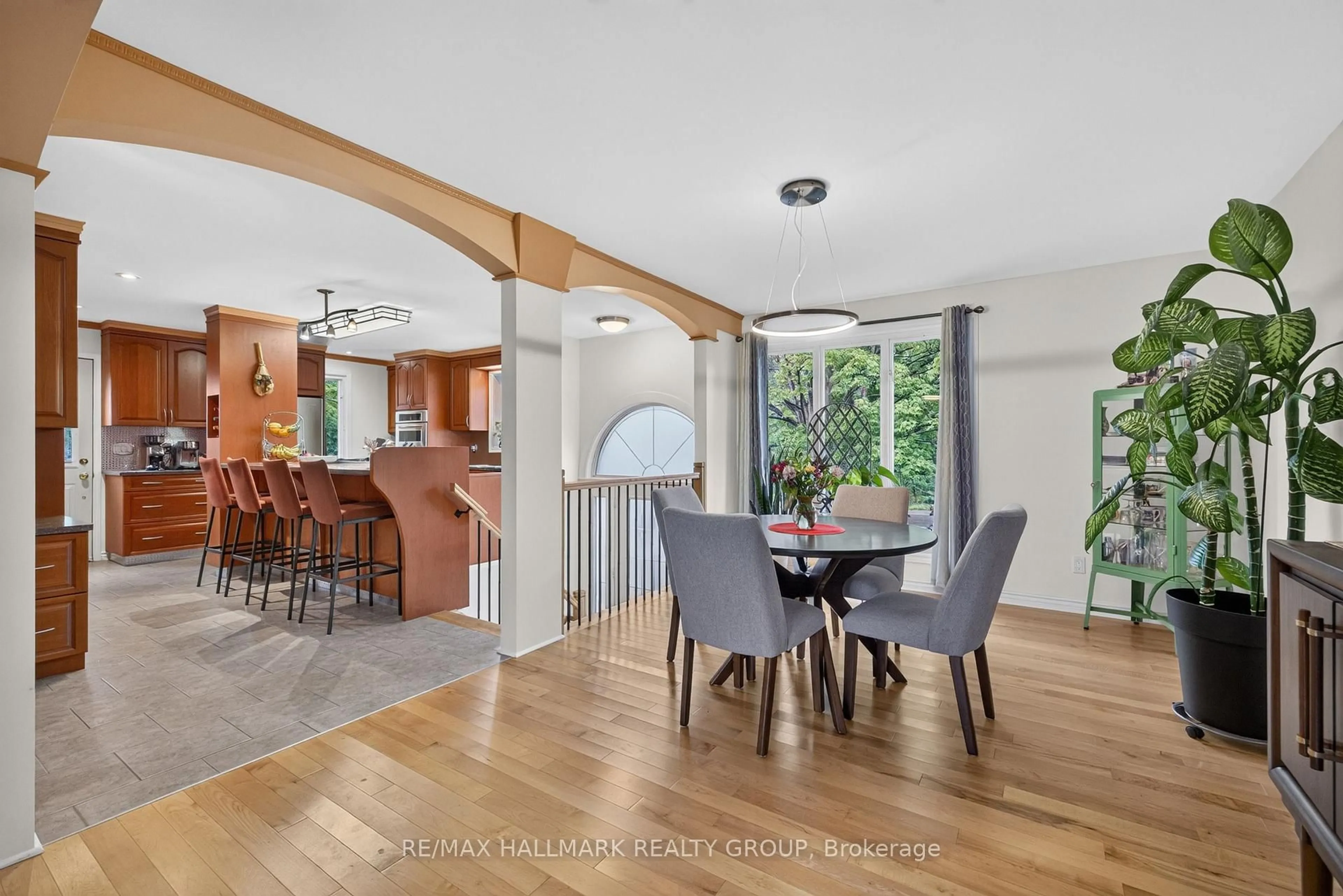Open concept kitchen, unknown for 1100 Bathgate Dr, Ottawa Ontario K1J 8G1