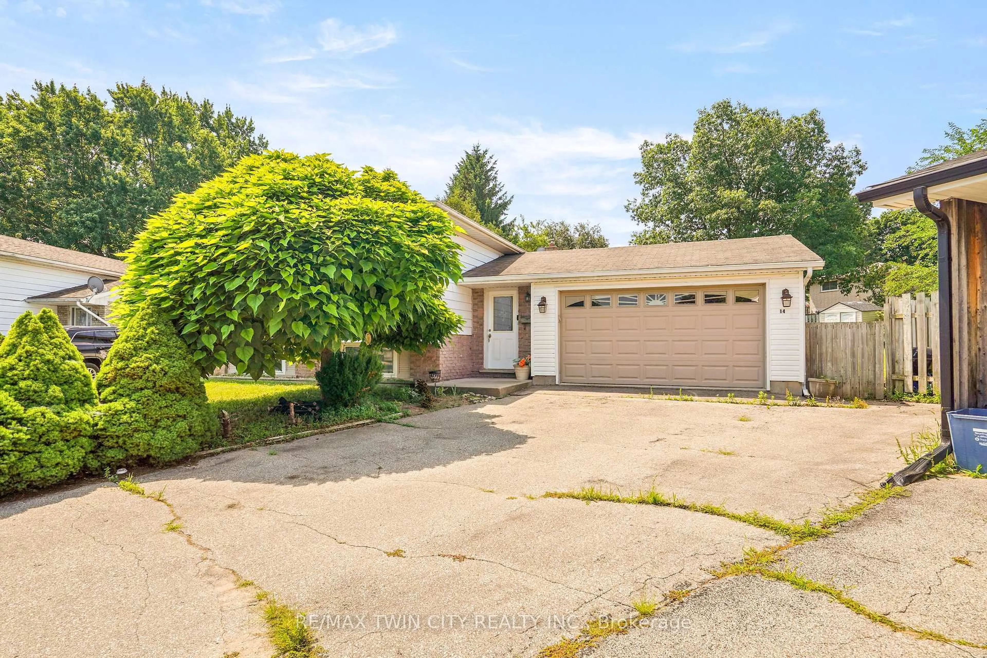 Unknown for 14 Thistledown Dr, Brantford Ontario N3R 6R9
