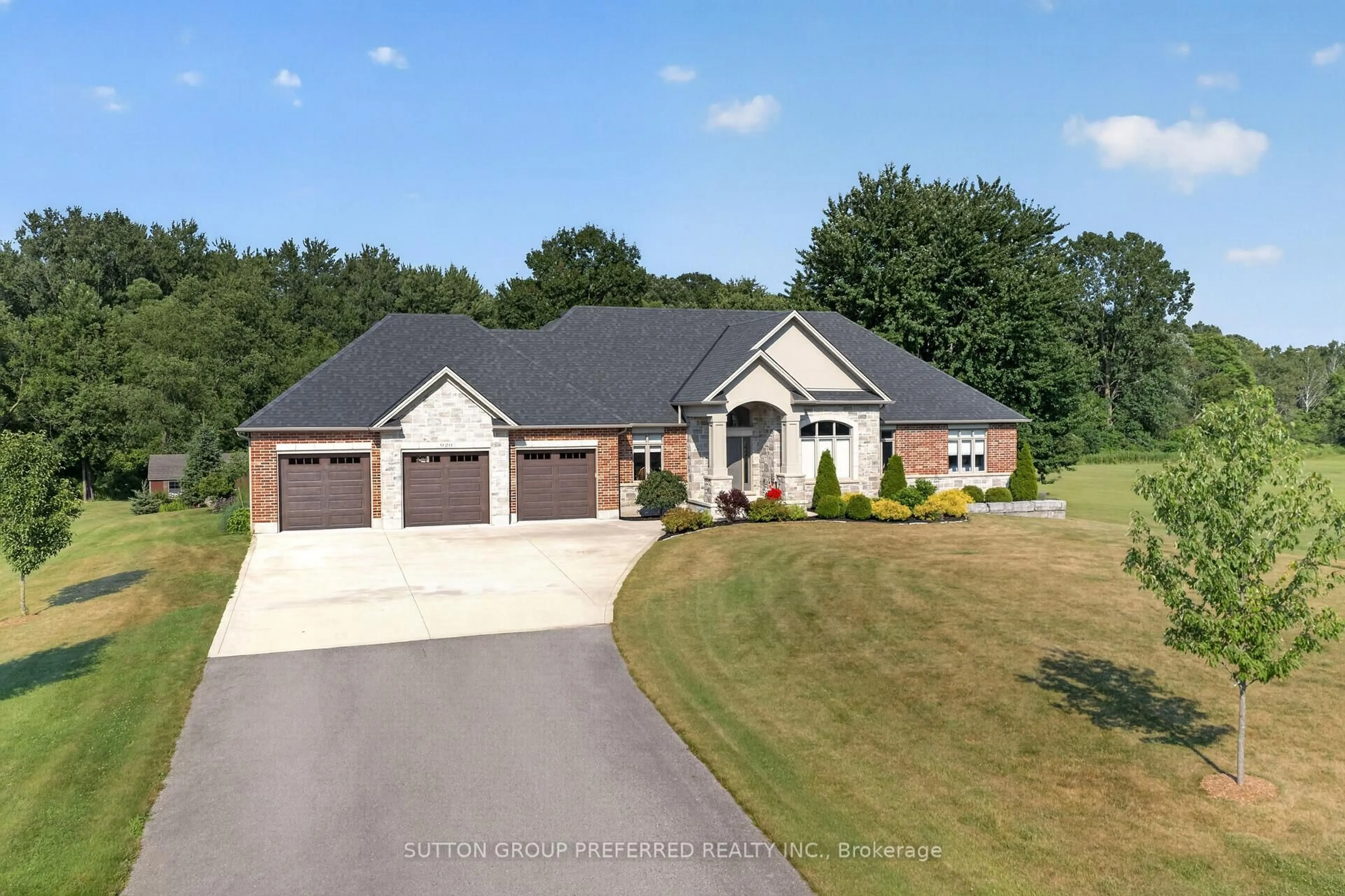 Home with brick exterior material, street for 920 CRUMLIN Sdrd, London East Ontario N5V 1R7