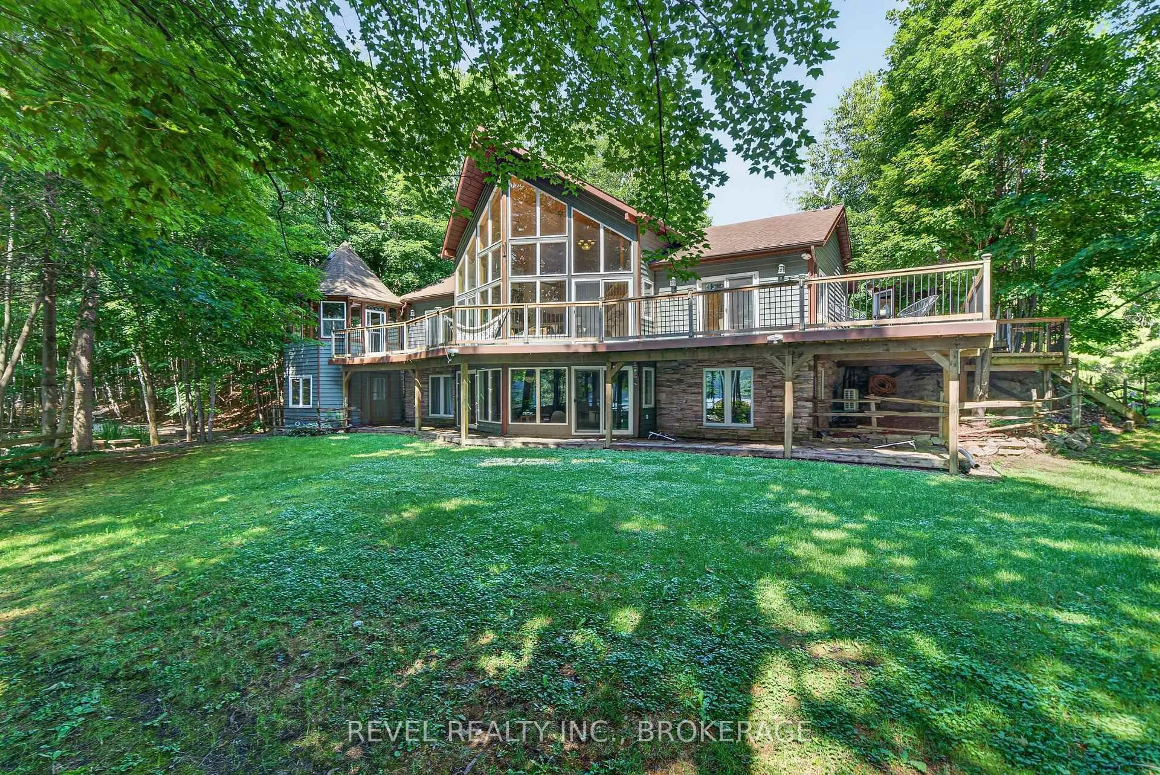 A pic from outside/outdoor area/front of a property/back of a property/a pic from drone, water/lake/river/ocean view for 507 Frye Lane, Perth Road Ontario K0H 2L0