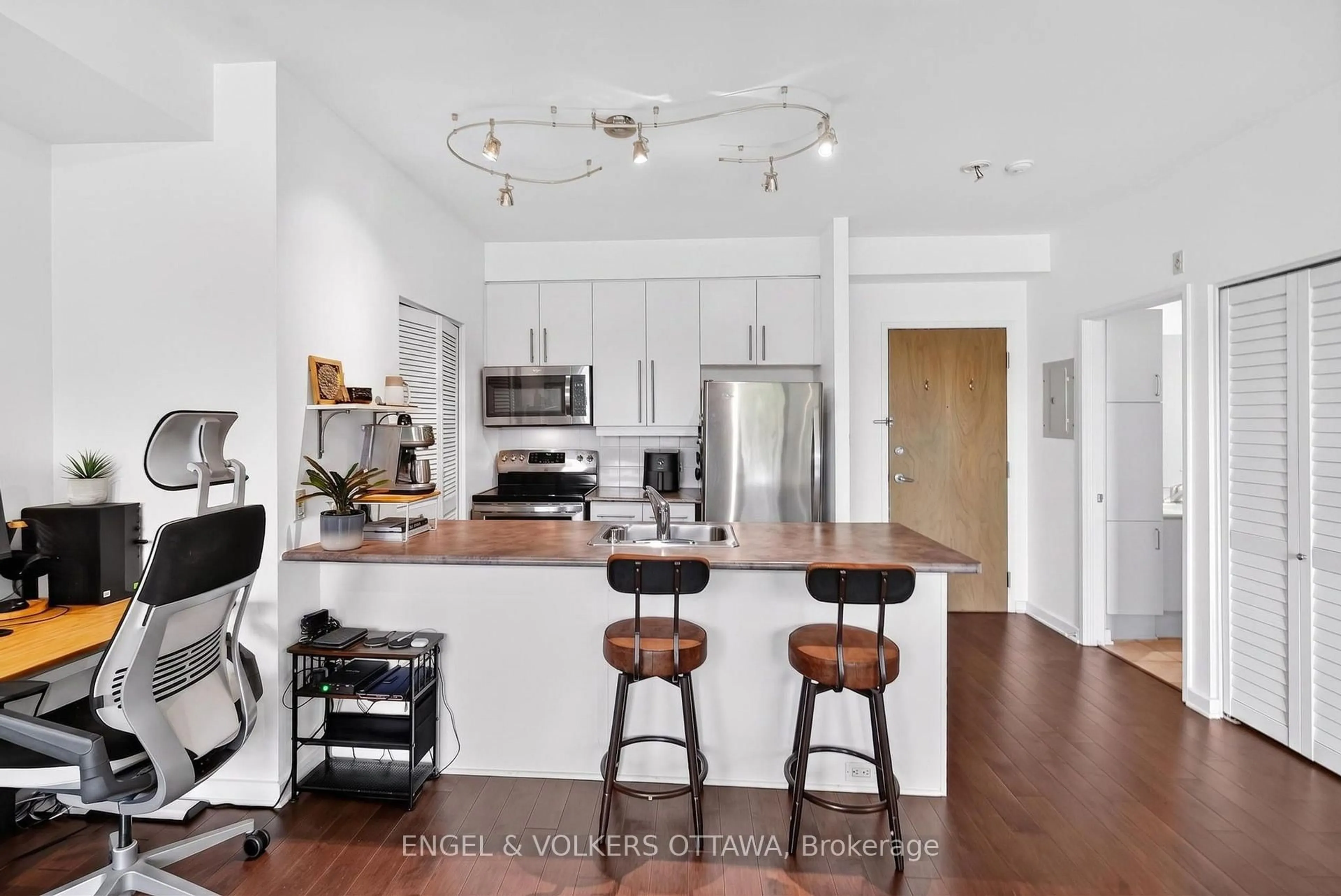 Open concept kitchen, unknown for 150 Caroline Ave #203, Ottawa Ontario K1Y 4X8