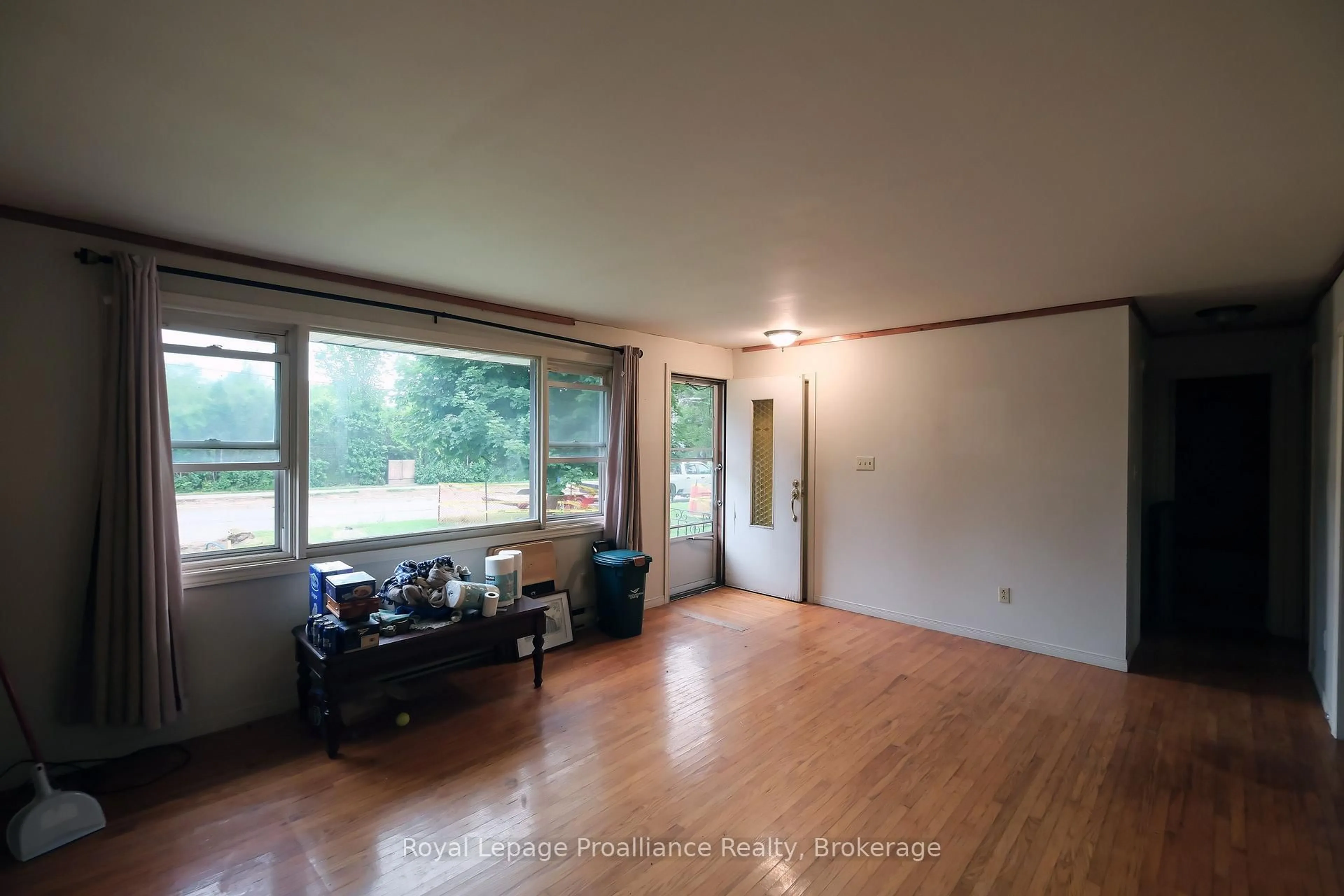 A pic of a room for 96 Prince Edward St, Brighton Ontario K0K 1H0