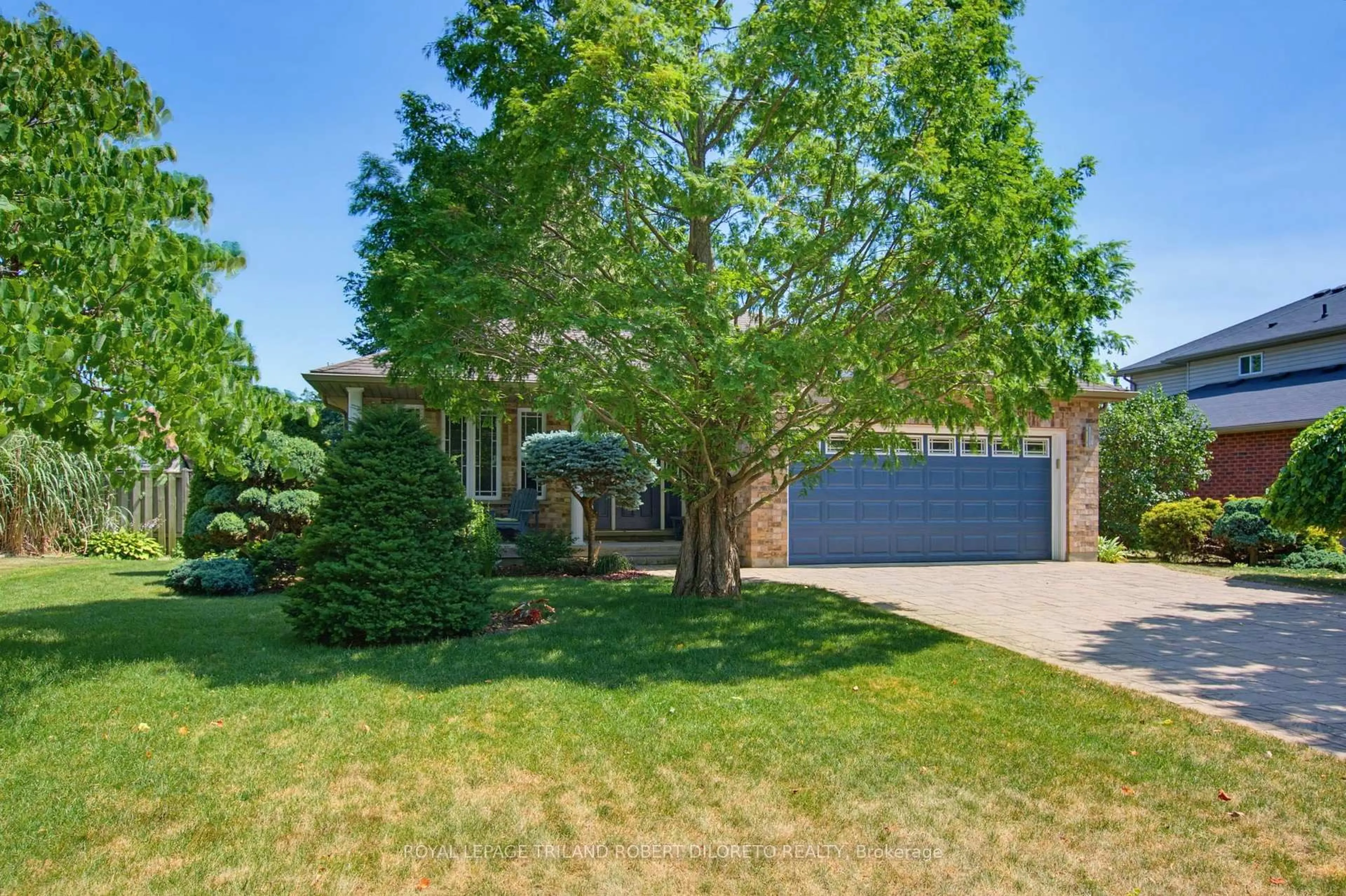 A pic from outside/outdoor area/front of a property/back of a property/a pic from drone, street for 9989 OXBOW Dr, Middlesex Centre Ontario N0L 1R0