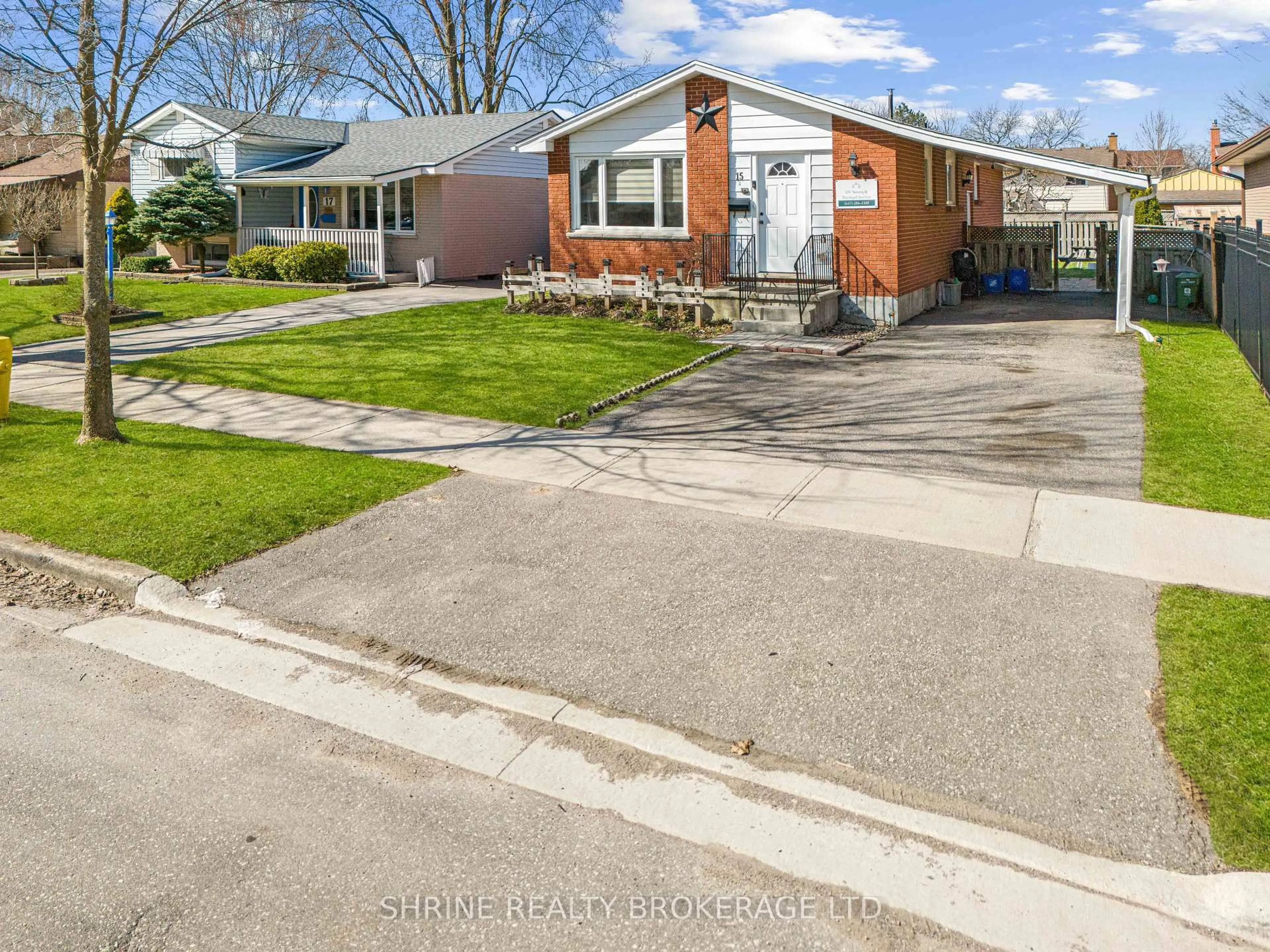 A pic from outside/outdoor area/front of a property/back of a property/a pic from drone, street for 15 Garland Cres, London East Ontario N5V 1N4