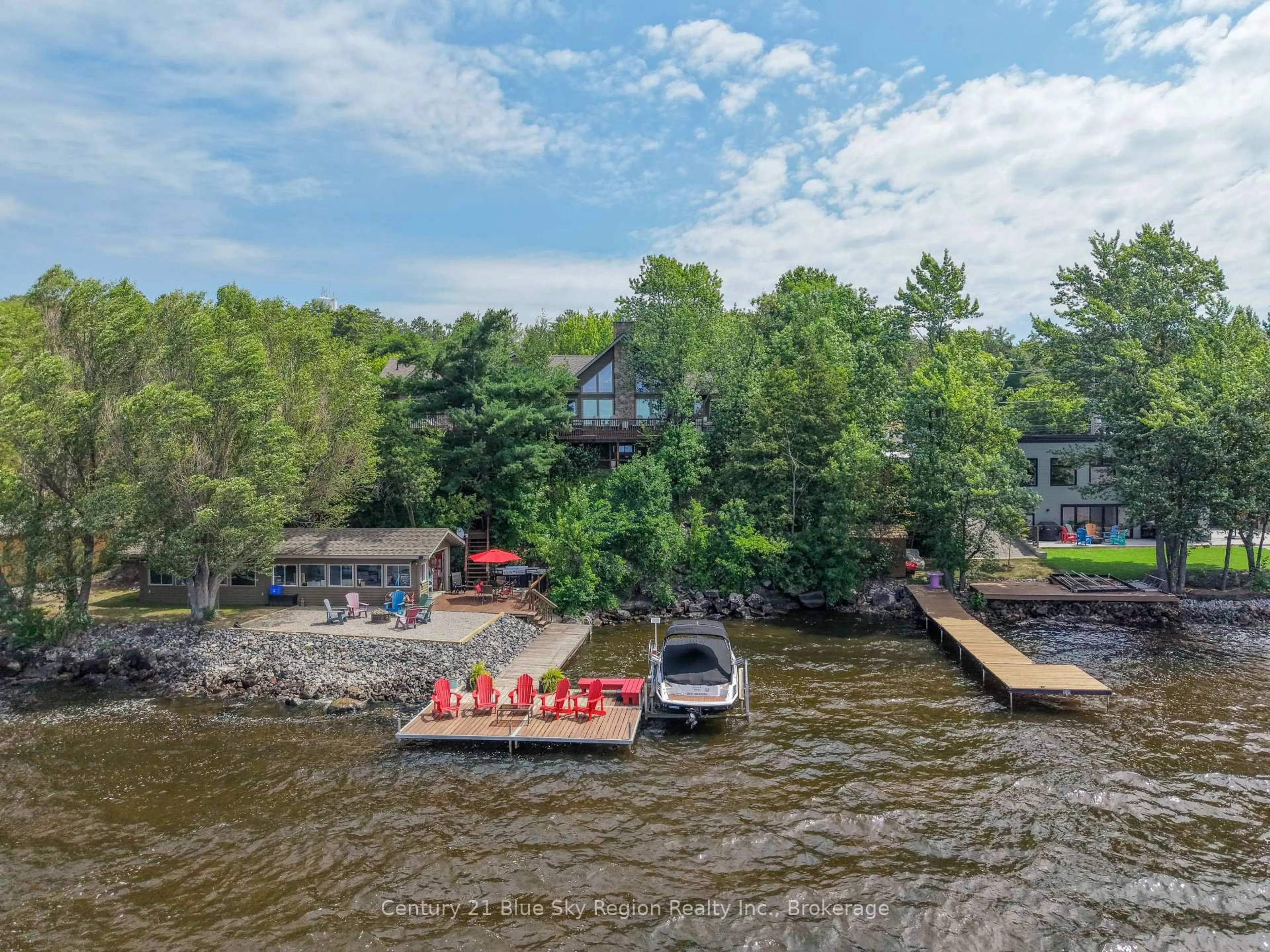 A pic from outside/outdoor area/front of a property/back of a property/a pic from drone, water/lake/river/ocean view for 333 MAIN St, Callander Ontario P0H 1H0